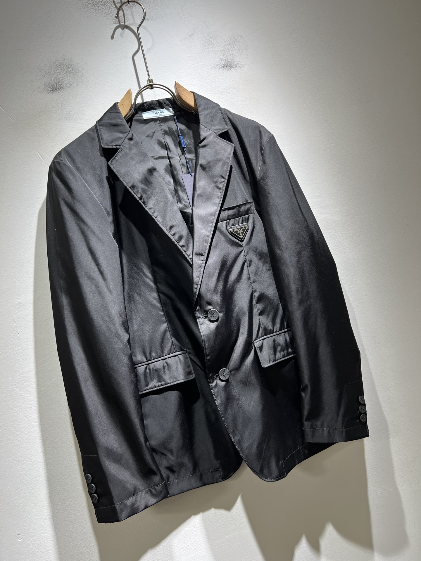 PRAD*A普*达 2025秋冬休闲西服夹克外套，最新时尚休闲西服套装，贸易公司渠道稀出，同步官网发售，