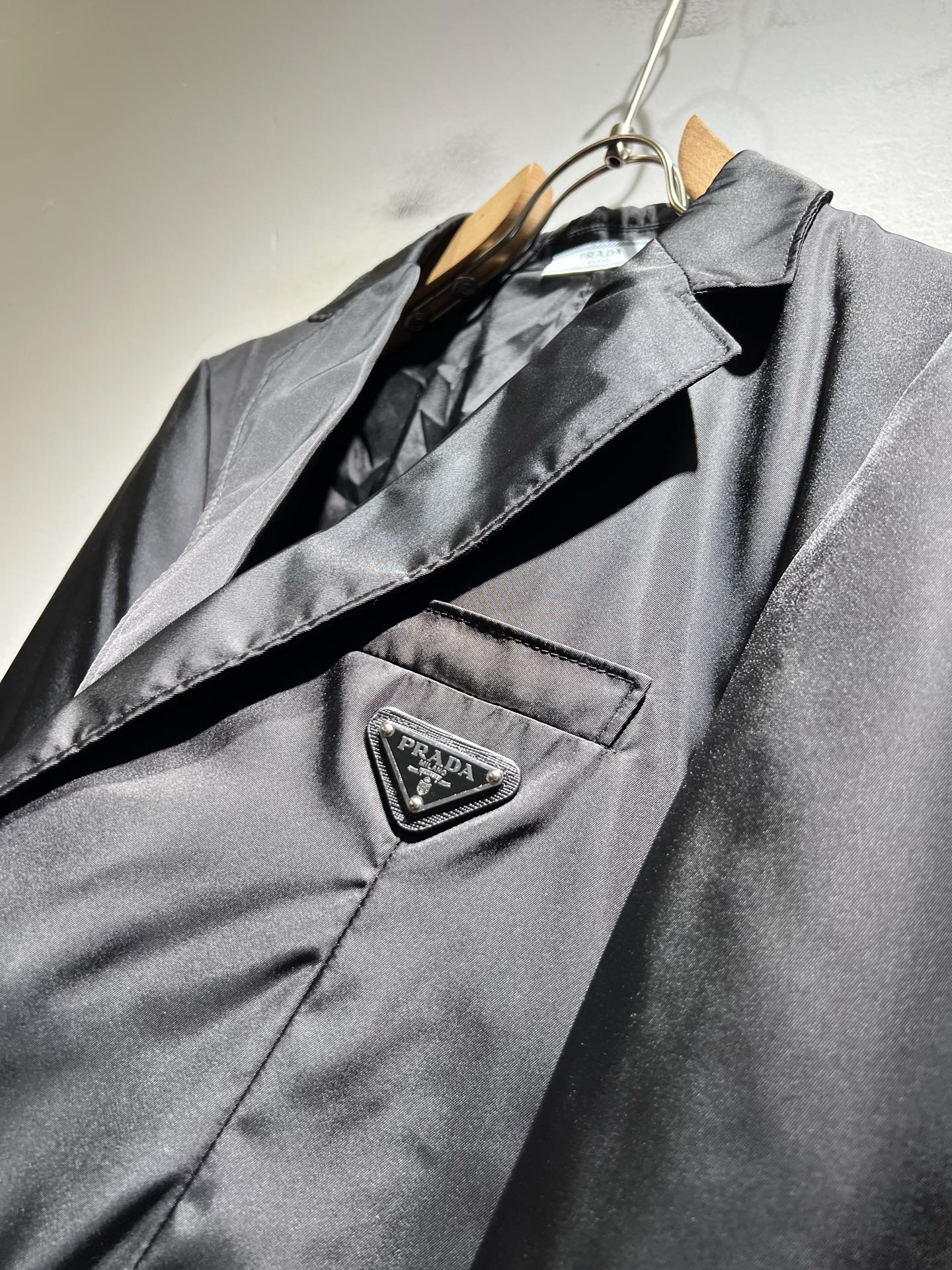 PRAD*A普*达 2025秋冬休闲西服夹克外套，最新时尚休闲西服套装，贸易公司渠道稀出，同步官网发售，