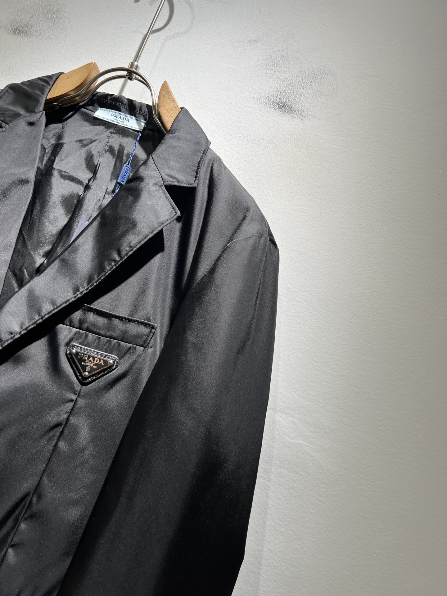 PRAD*A普*达 2025秋冬休闲西服夹克外套，最新时尚休闲西服套装，贸易公司渠道稀出，同步官网发售，