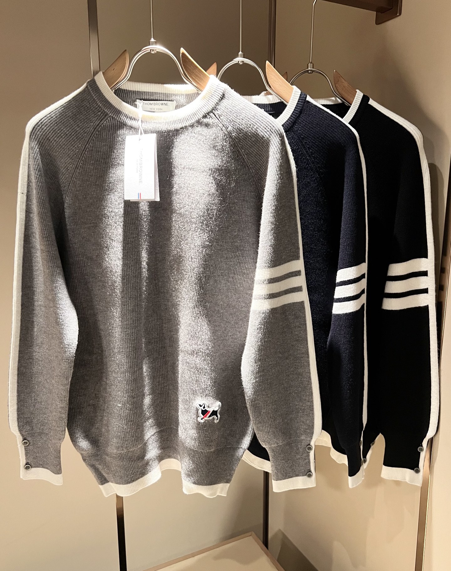 ThomBrow*e汤姆*朗2025秋冬新款男女同款👫针织羊毛衫，今年的专柜新品，男女同款👫超软羊毛面料