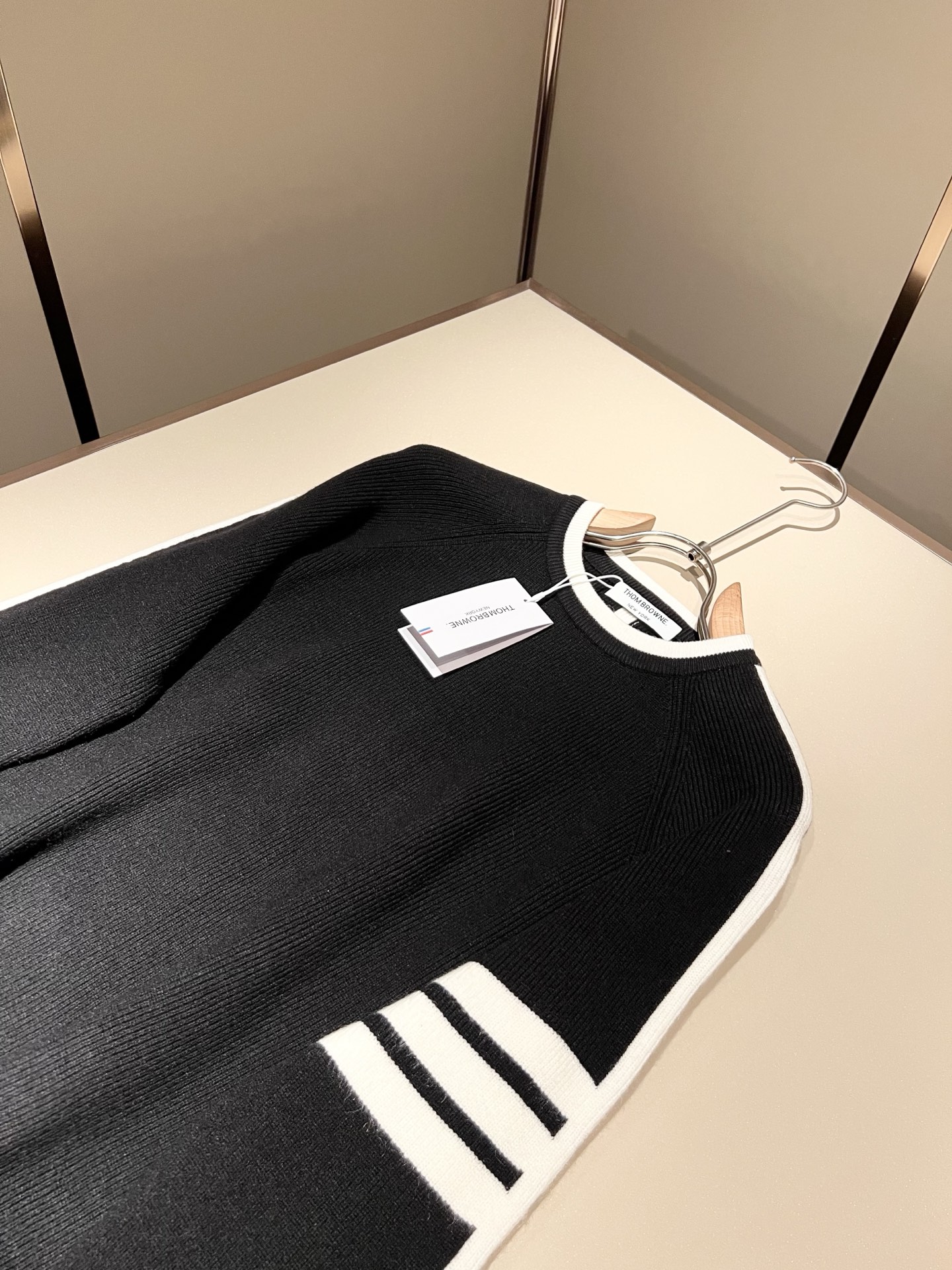 ThomBrow*e汤姆*朗2025秋冬新款男女同款👫针织羊毛衫，今年的专柜新品，男女同款👫超软羊毛面料