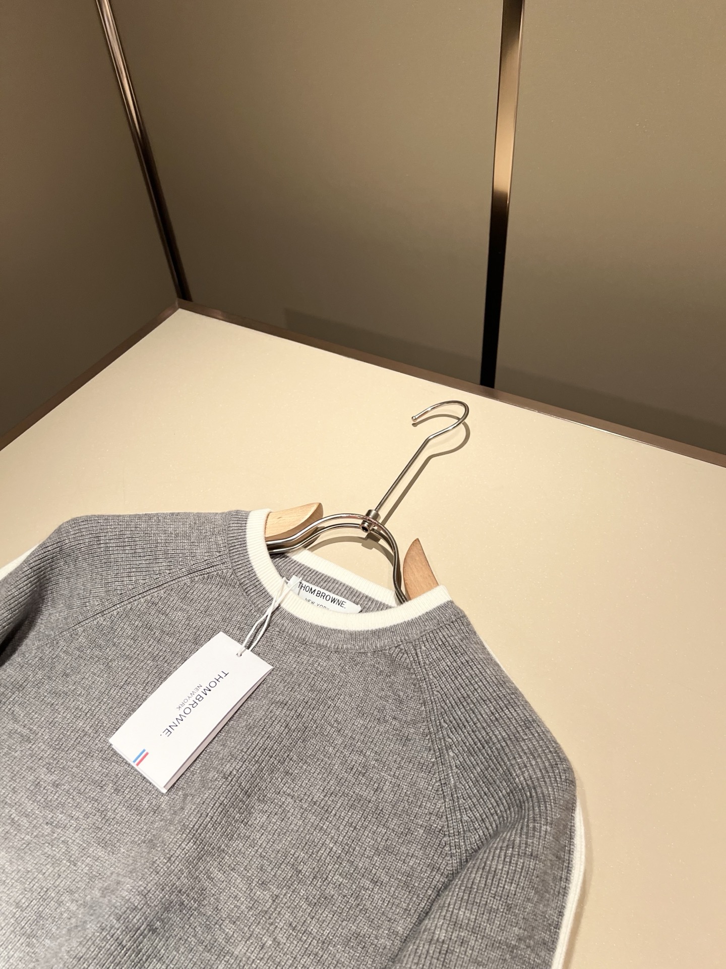 ThomBrow*e汤姆*朗2025秋冬新款男女同款👫针织羊毛衫，今年的专柜新品，男女同款👫超软羊毛面料