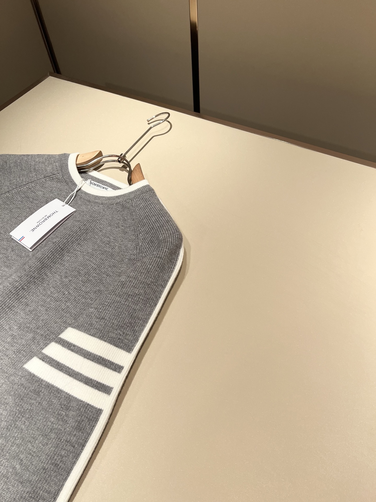 ThomBrow*e汤姆*朗2025秋冬新款男女同款👫针织羊毛衫，今年的专柜新品，男女同款👫超软羊毛面料