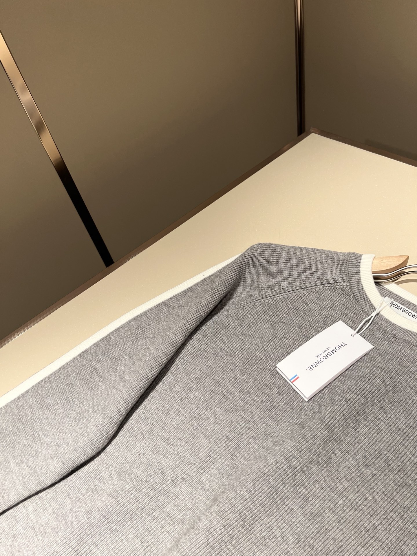 ThomBrow*e汤姆*朗2025秋冬新款男女同款👫针织羊毛衫，今年的专柜新品，男女同款👫超软羊毛面料