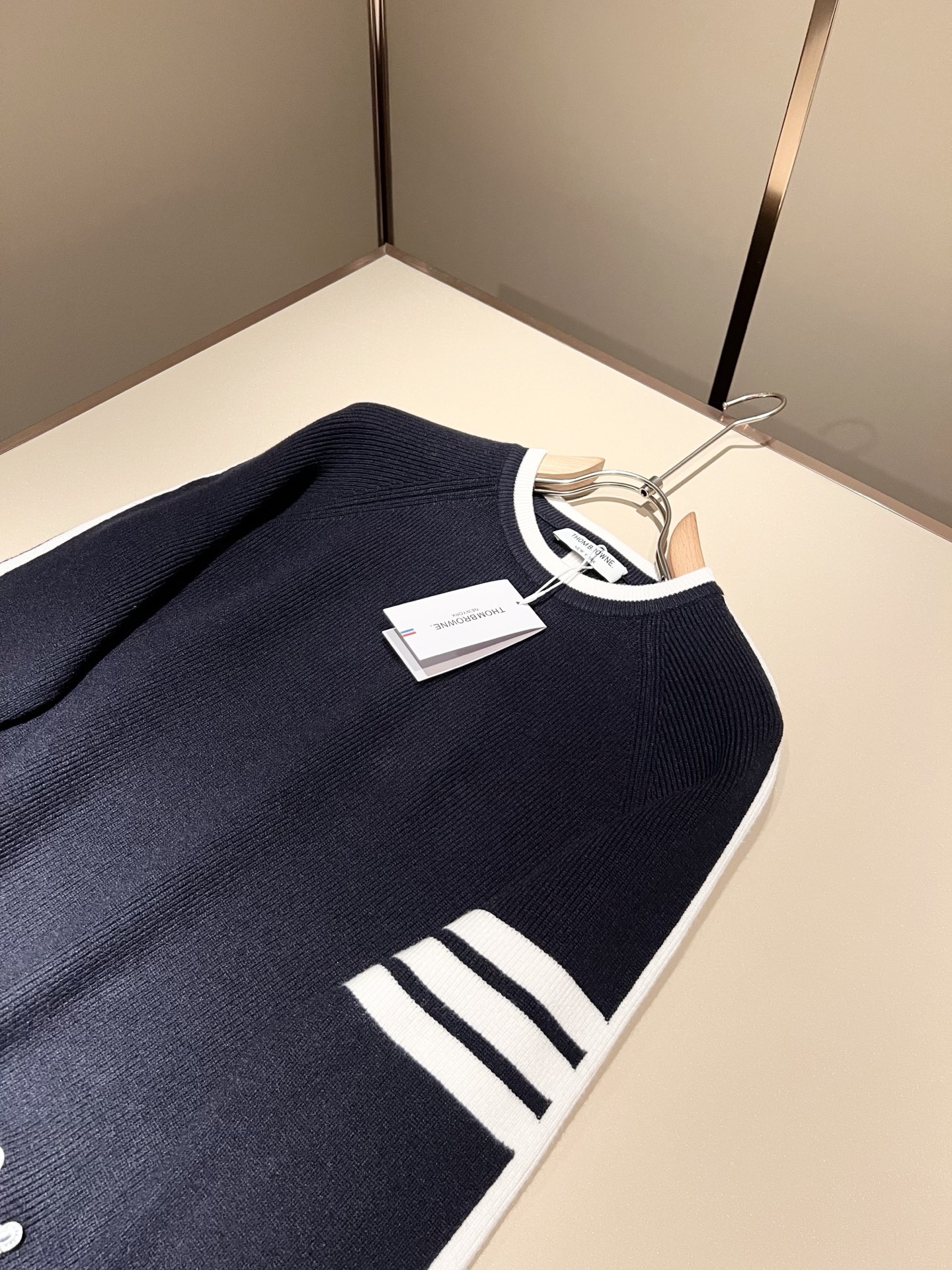 ThomBrow*e汤姆*朗2025秋冬新款男女同款👫针织羊毛衫，今年的专柜新品，男女同款👫超软羊毛面料