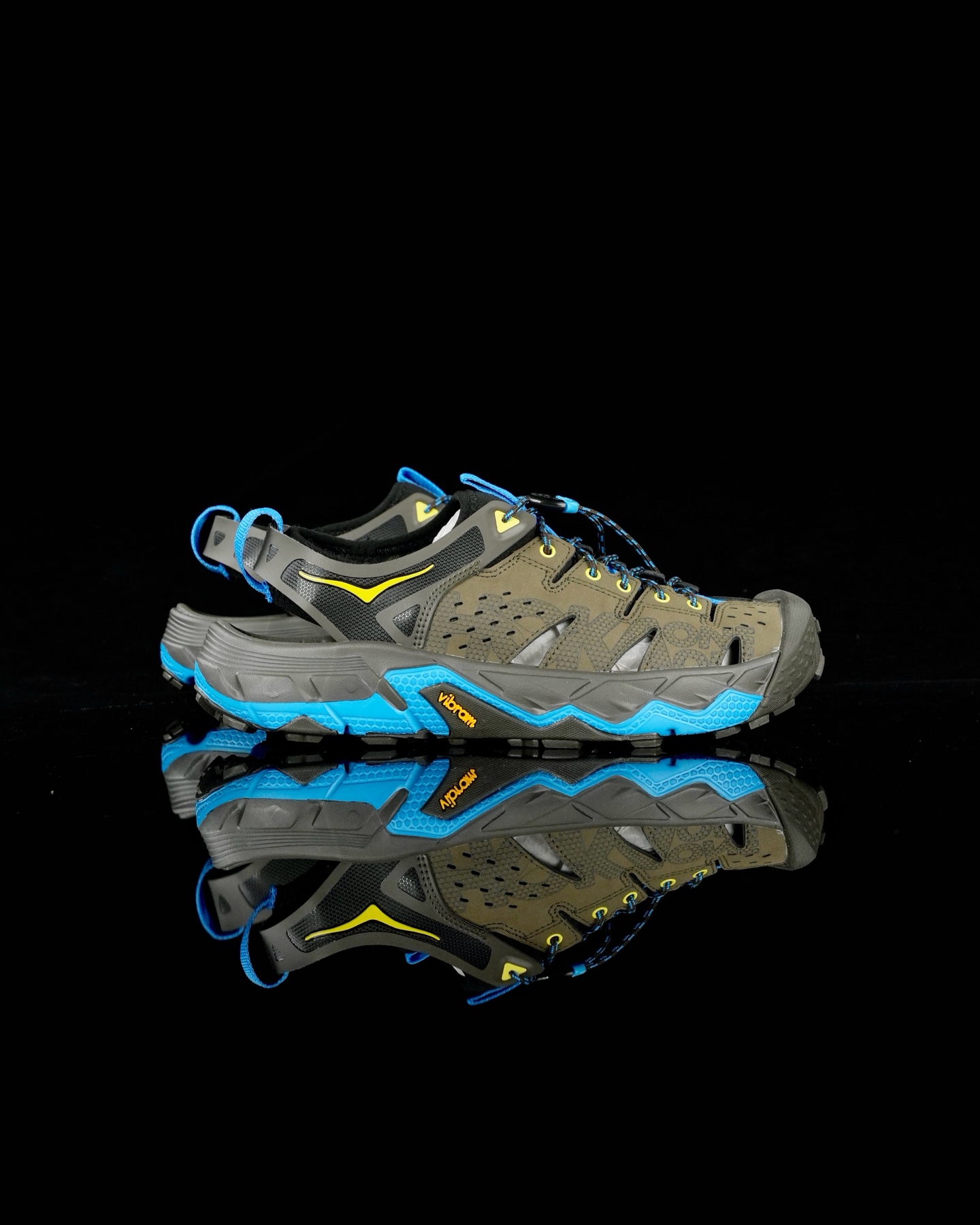 
HOKA One One Vibram 轻量溯溪鞋 
原鞋开发 最高品质 Hoka溯溪鞋出色的抓地防滑