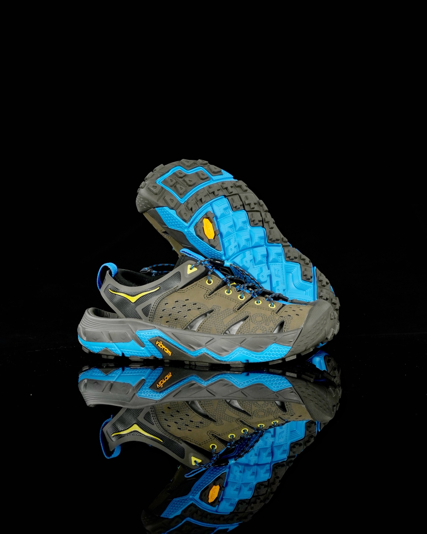 
HOKA One One Vibram 轻量溯溪鞋 
原鞋开发 最高品质 Hoka溯溪鞋出色的抓地防滑
