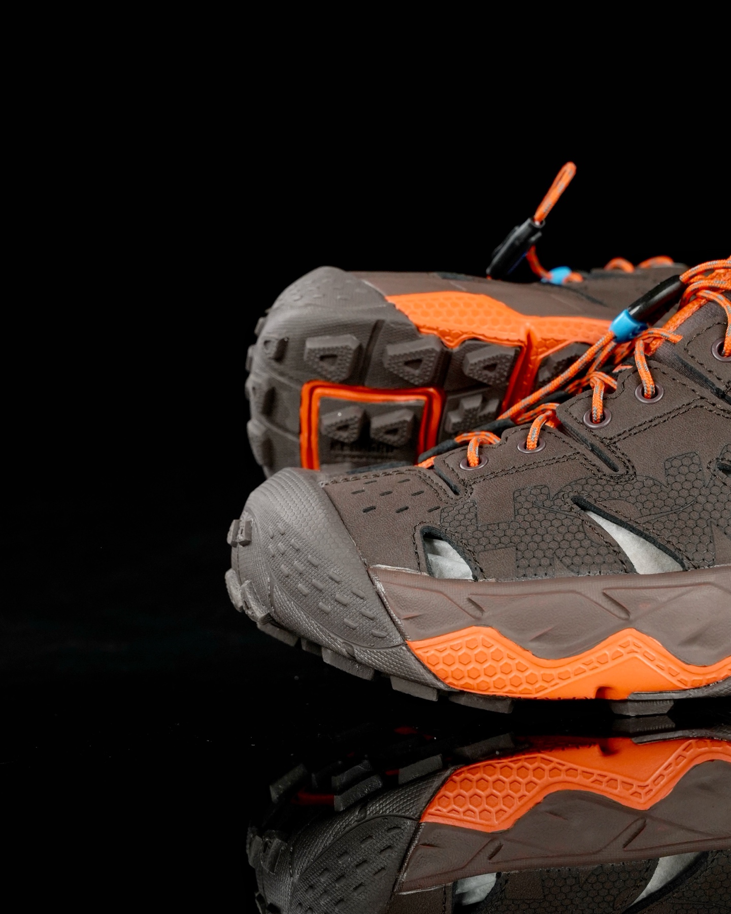 
HOKA One One Vibram 轻量溯溪鞋 
原鞋开发 最高品质 Hoka溯溪鞋出色的抓地防滑