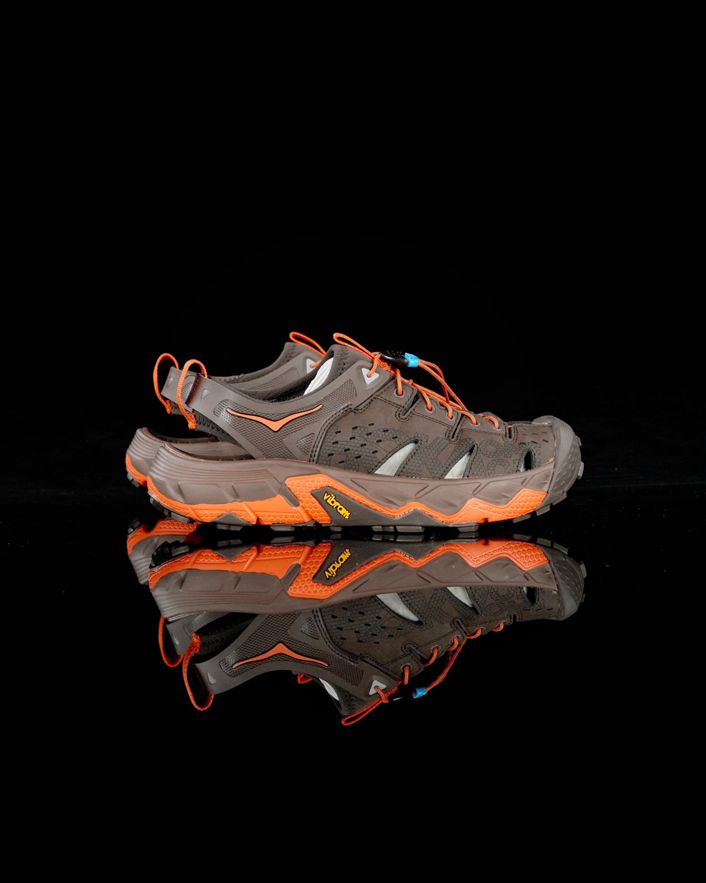 
HOKA One One Vibram 轻量溯溪鞋 
原鞋开发 最高品质 Hoka溯溪鞋出色的抓地防滑