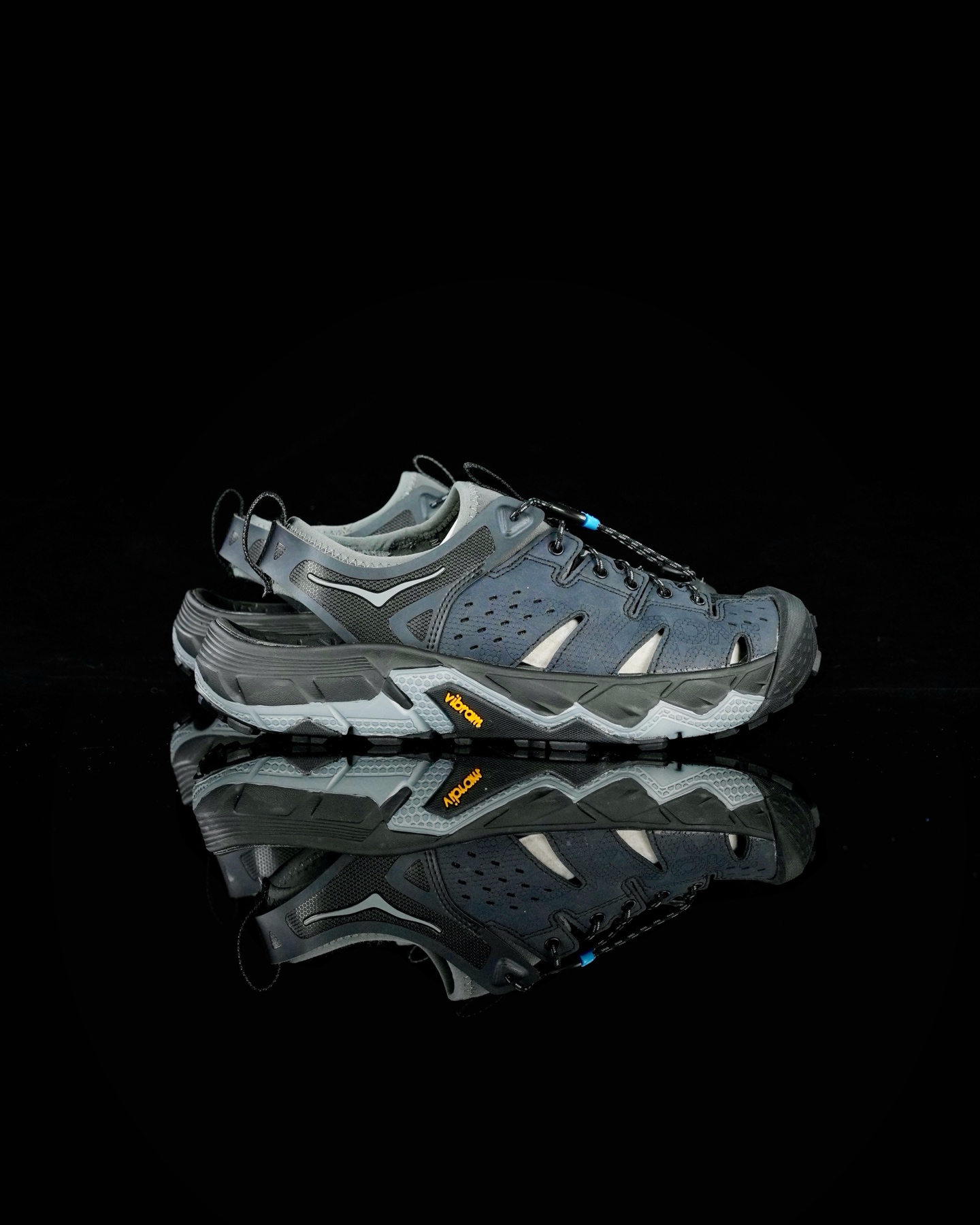 
HOKA One One Vibram 轻量溯溪鞋 
原鞋开发 最高品质 Hoka溯溪鞋出色的抓地防滑