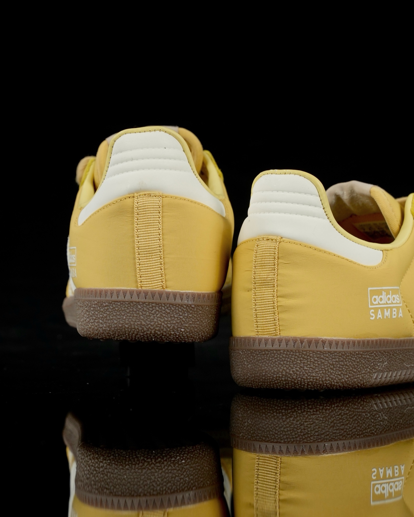 
SR纯原 Adidas Samba OG 
复古桑巴德训板鞋 纯原大厂出品
专柜同步配色 新款织物面料