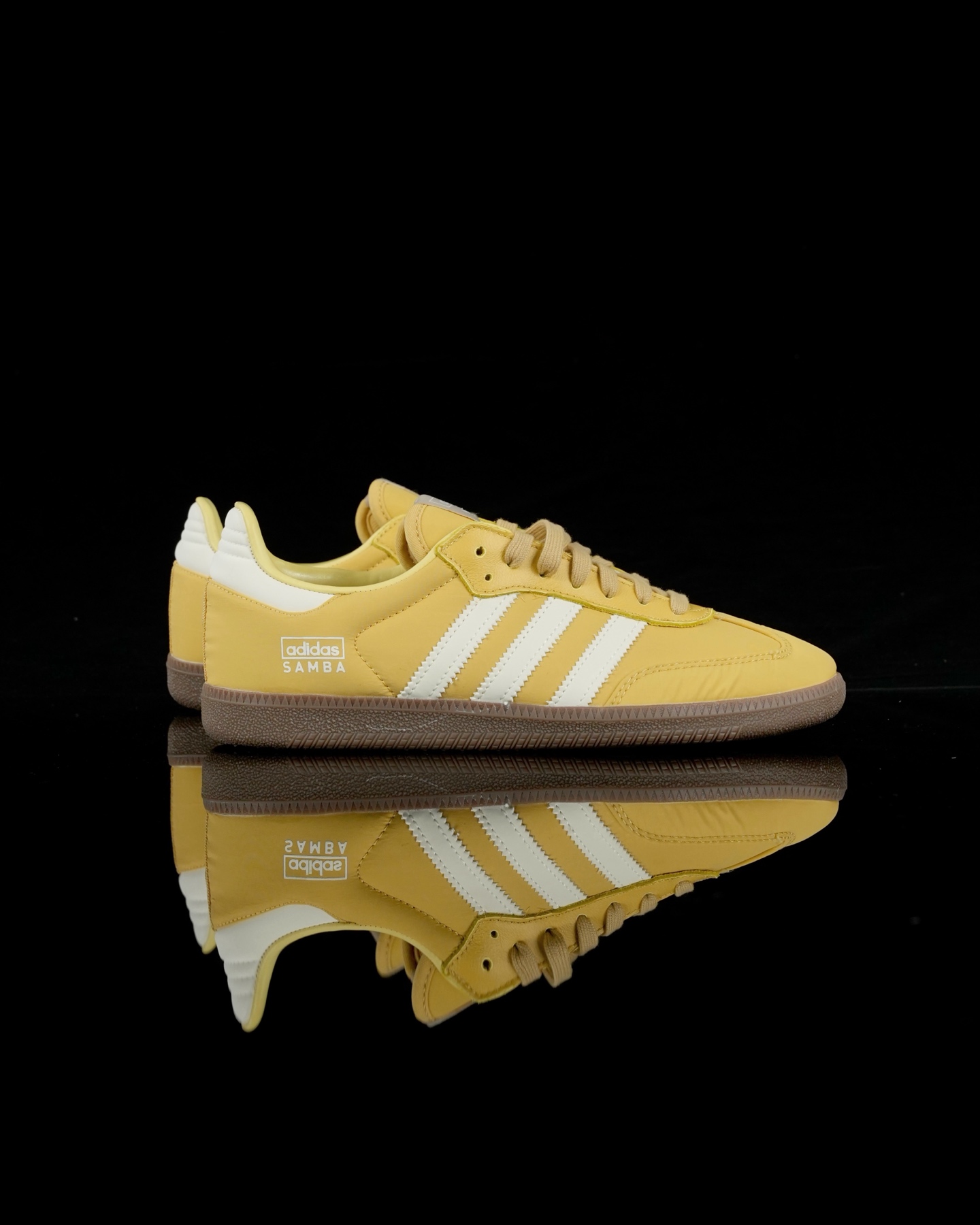 
SR纯原 Adidas Samba OG 
复古桑巴德训板鞋 纯原大厂出品
专柜同步配色 新款织物面料