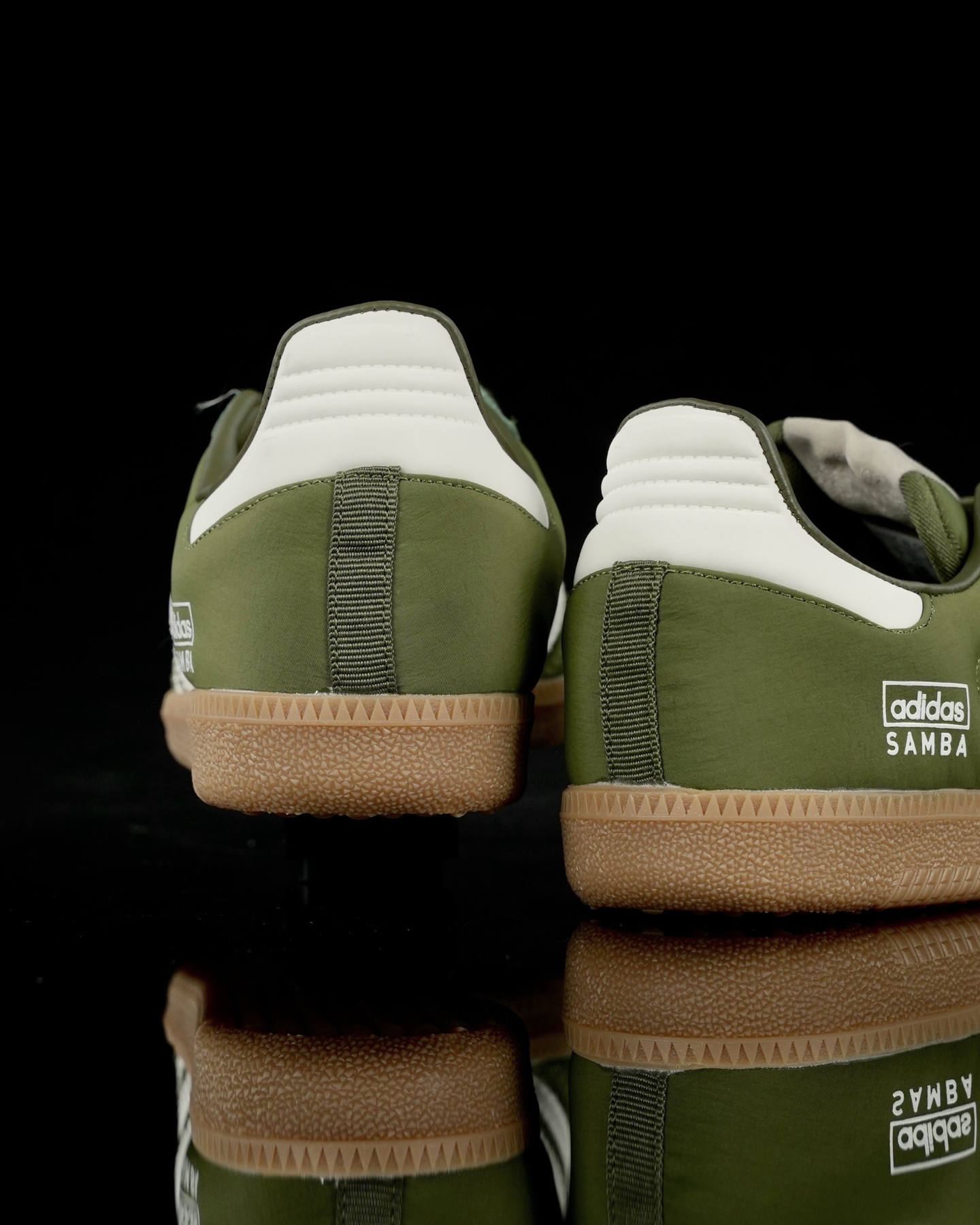 
SR纯原 Adidas Samba OG 
复古桑巴德训板鞋 纯原大厂出品
专柜同步配色 新款织物面料