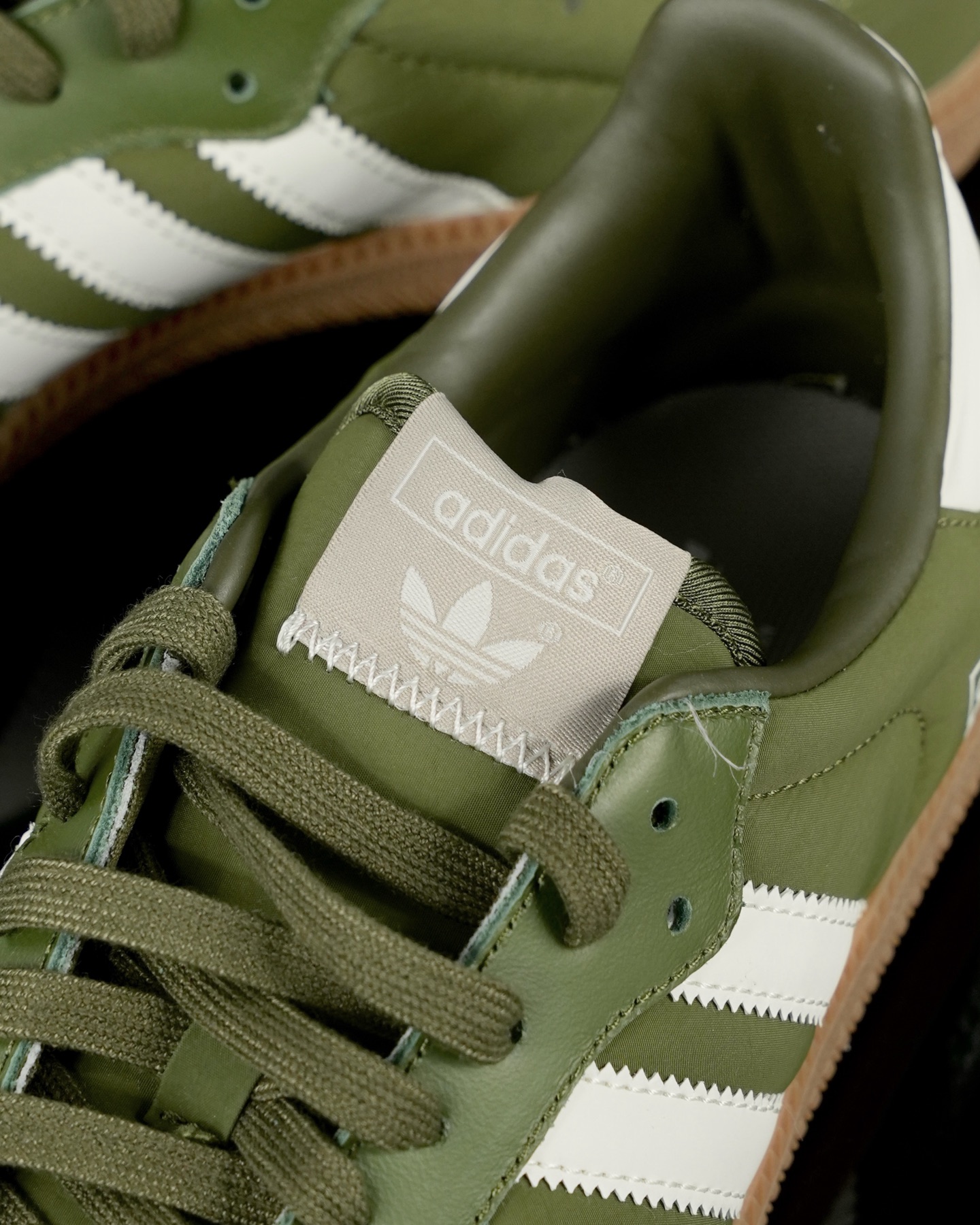 
SR纯原 Adidas Samba OG 
复古桑巴德训板鞋 纯原大厂出品
专柜同步配色 新款织物面料