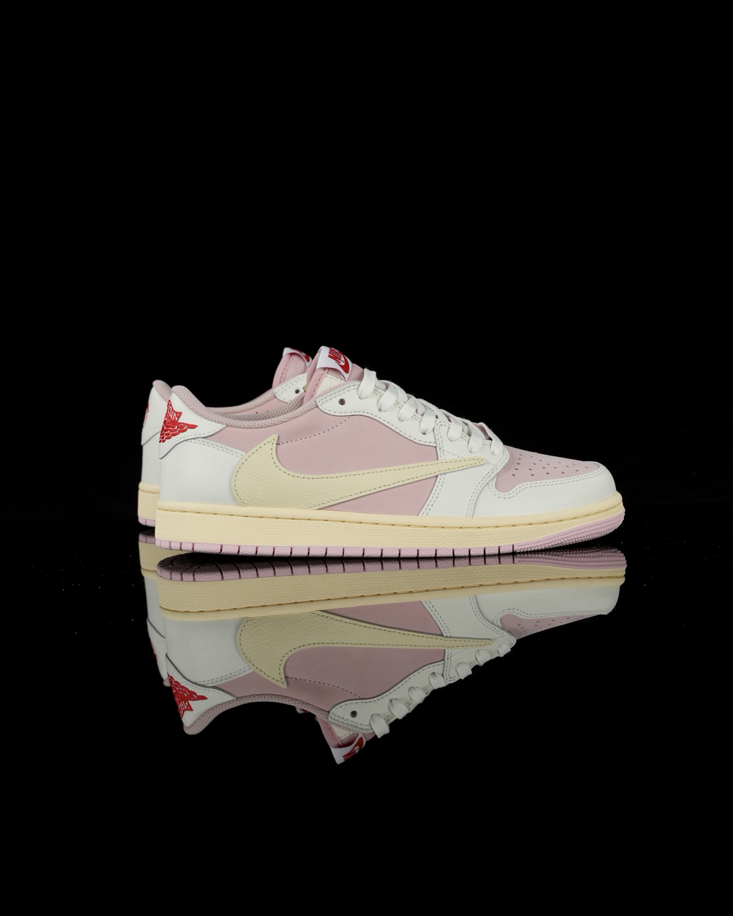 N版纯原 Travis Scott x Jordan Air Jordan 1
原厂全套原楦原纸板冲