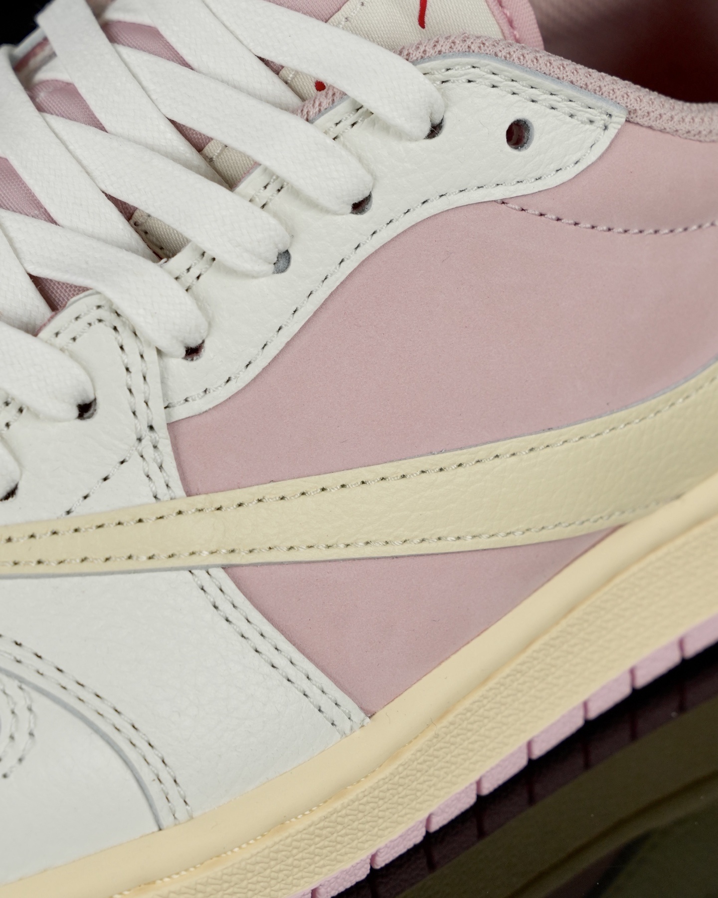 N版纯原 Travis Scott x Jordan Air Jordan 1
原厂全套原楦原纸板冲