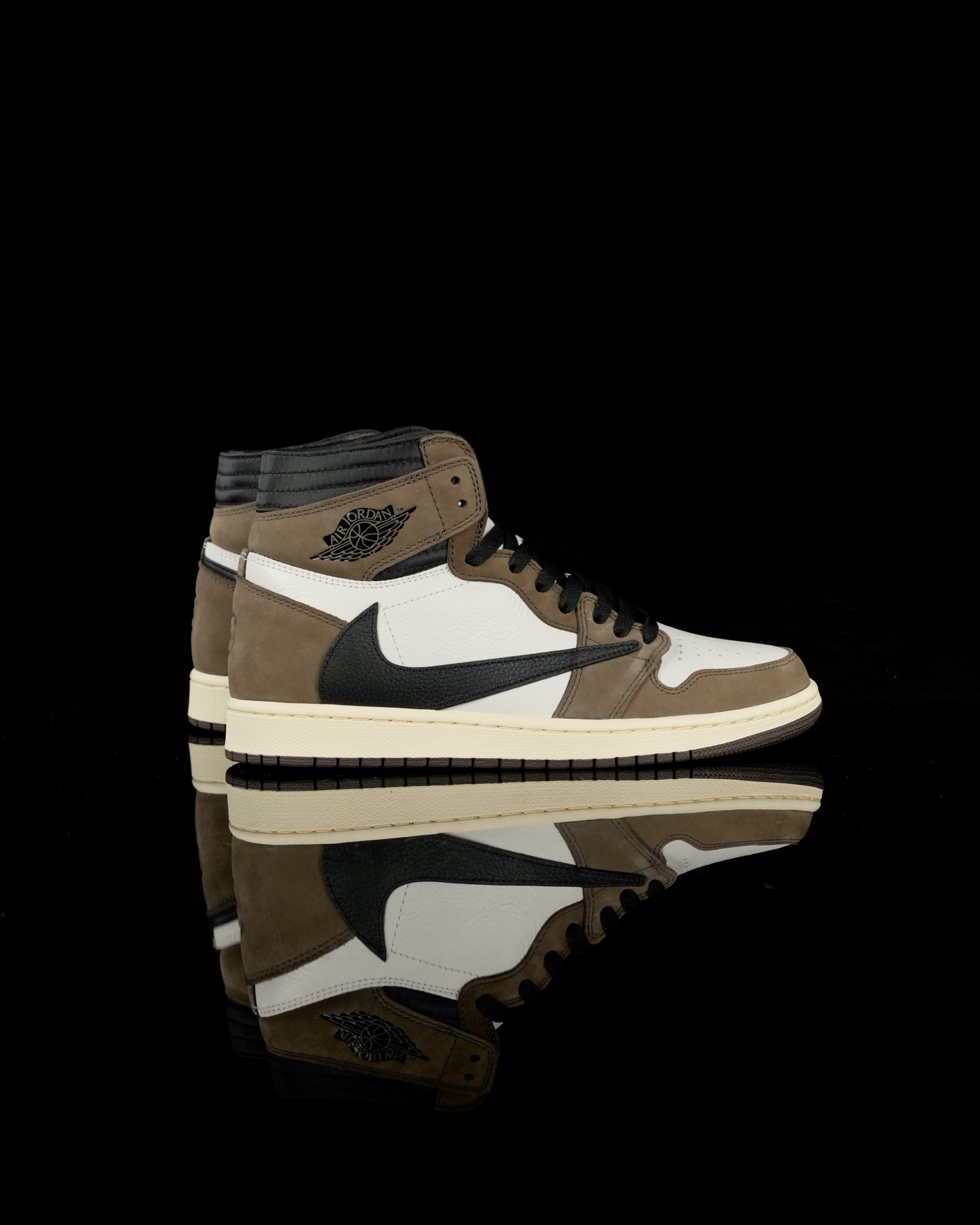  
N版纯原 Travis Scott x Jordan Air Jordan 1 
原厂全套原楦原纸板