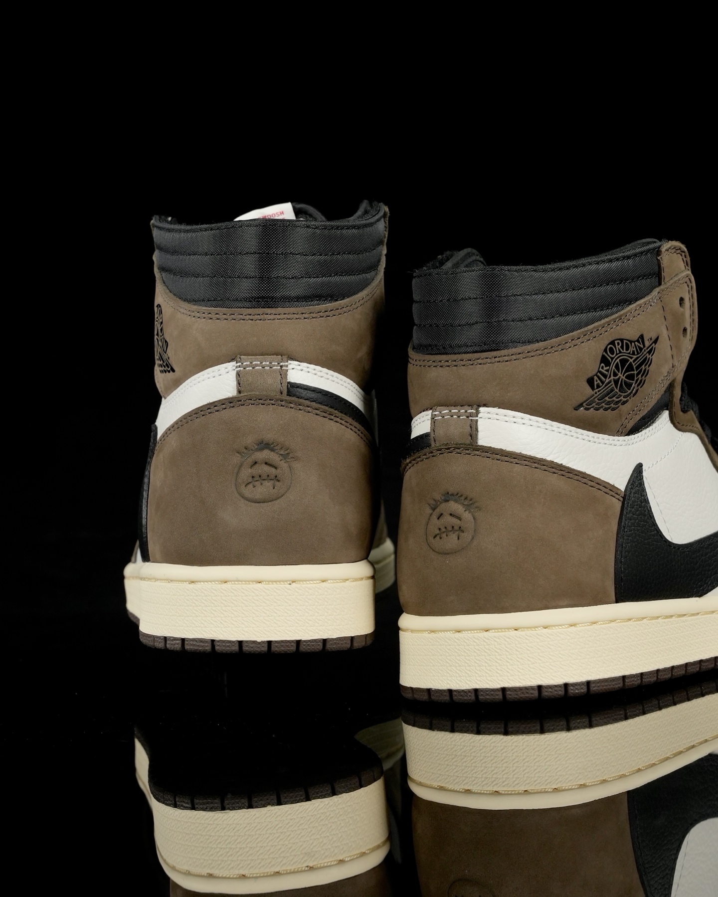  
N版纯原 Travis Scott x Jordan Air Jordan 1 
原厂全套原楦原纸板