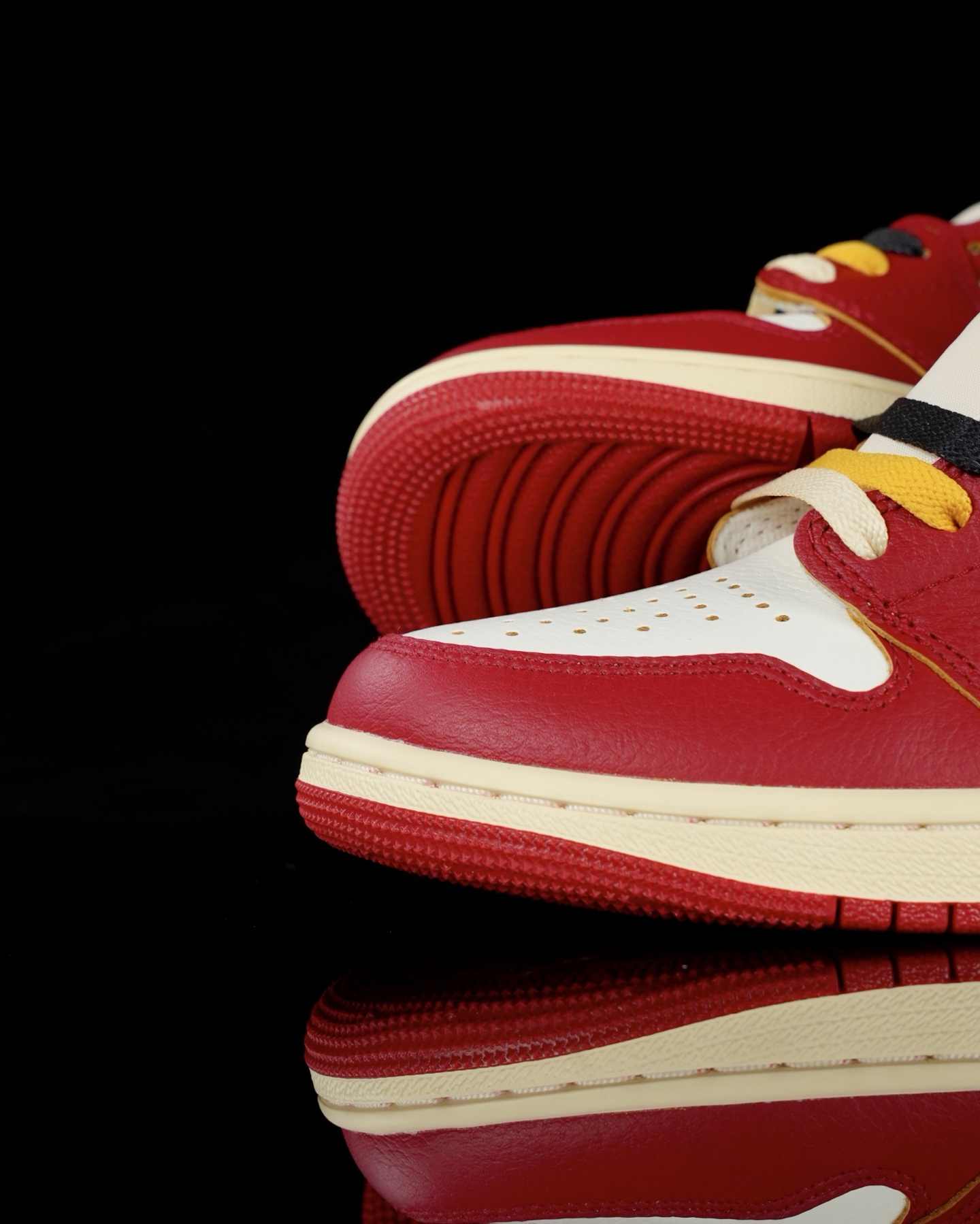  
N版纯原 Union x Air Jordan 1 Retro
原厂全套原楦原纸板冲刀磨具开发 原厂