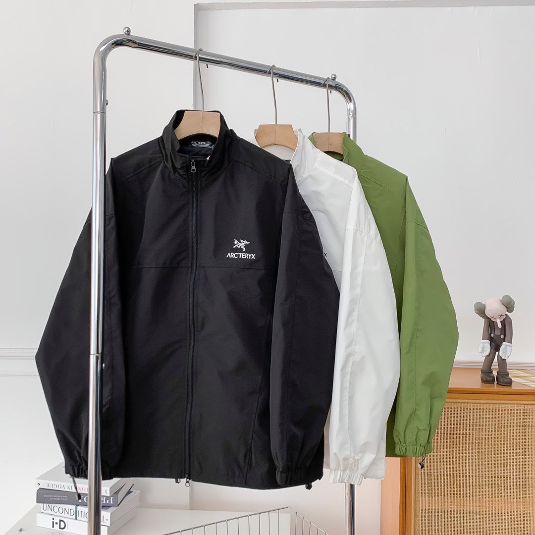 Arc’teryx Clothing Coats & Jackets Black Green White Unisex Casual