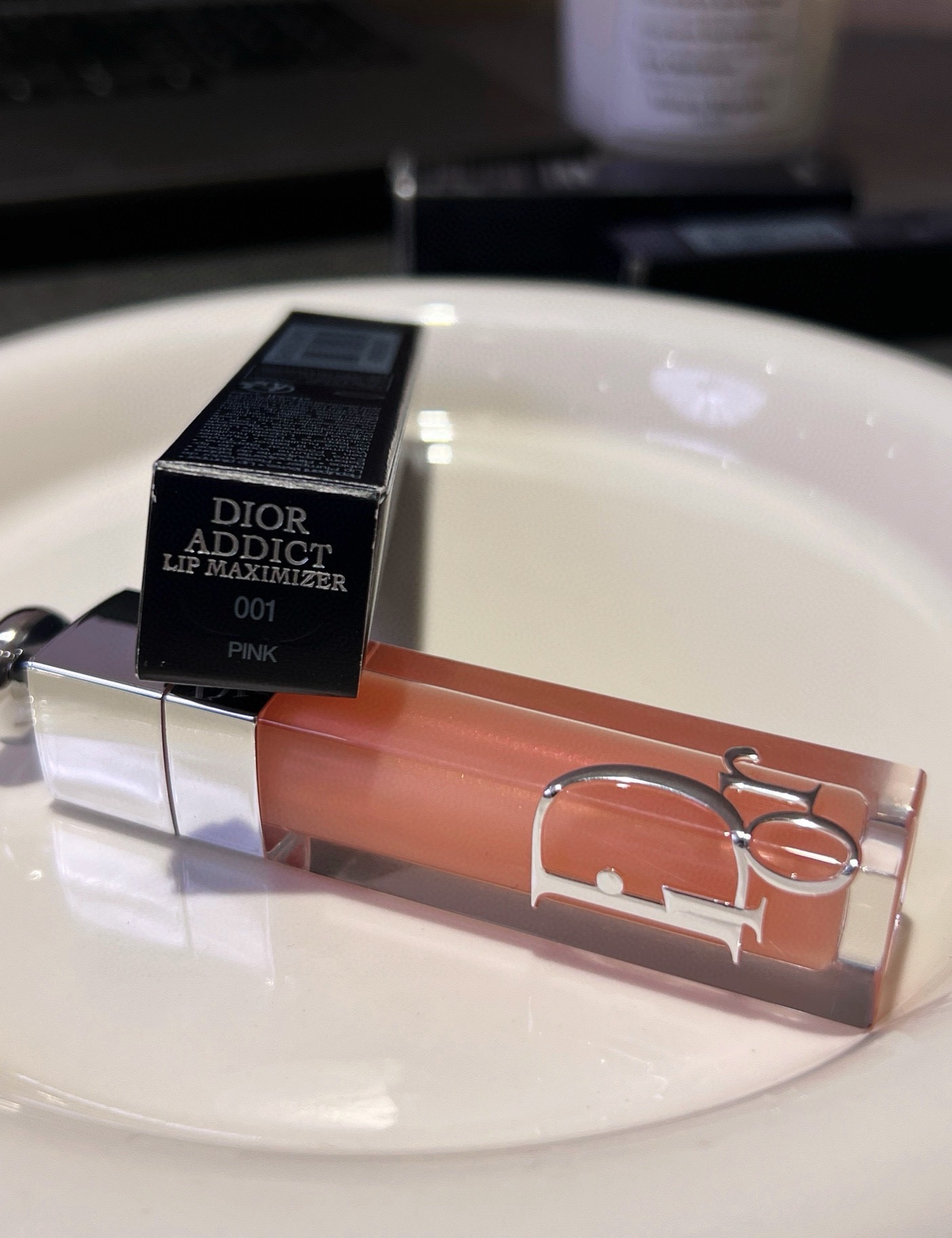 001 PinkIt can be used as a nude lipstick or as a base to enhance - BeautyMakeUp