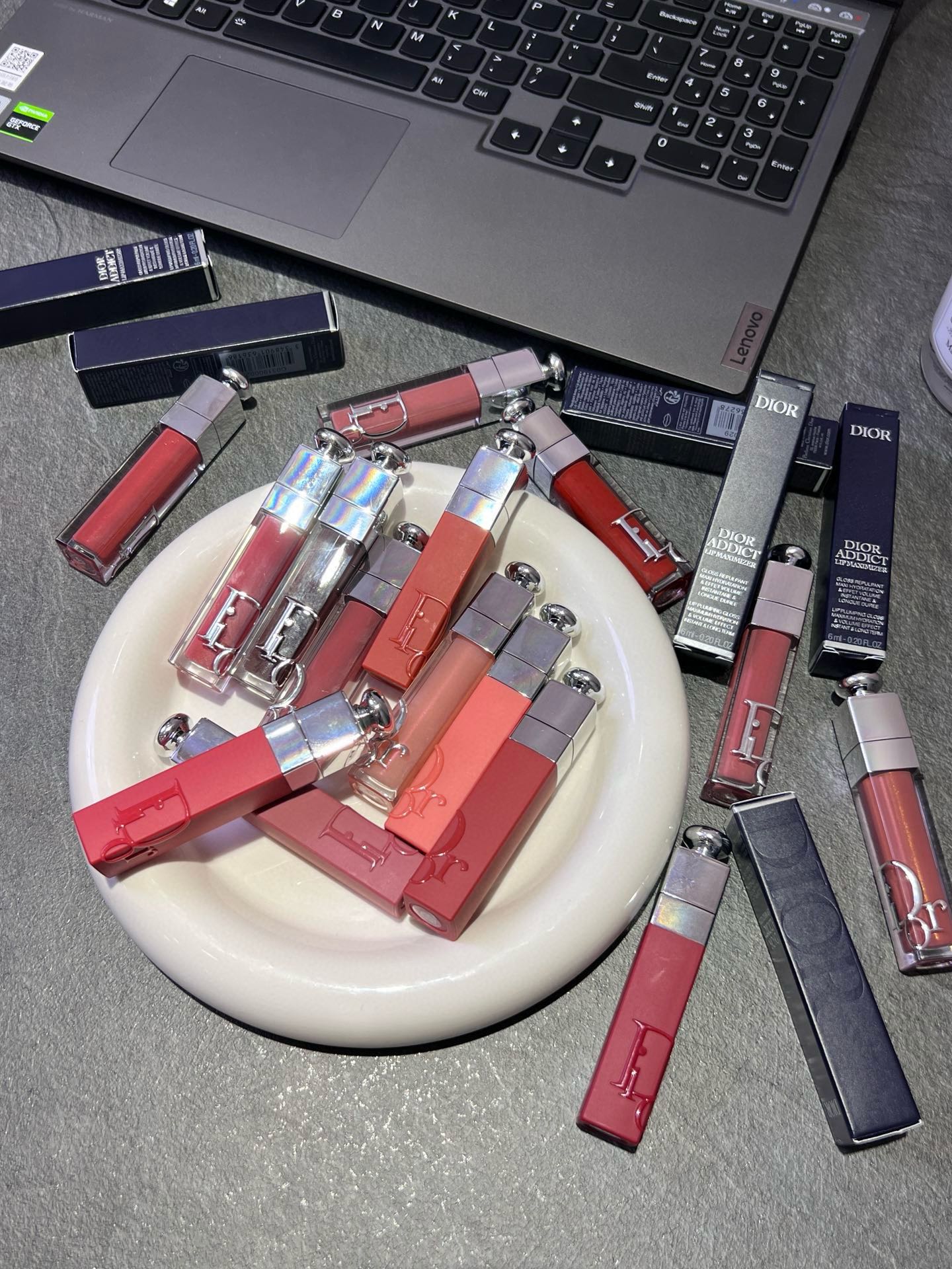 D Aofeng Lip GlossMakeup and nourishment in one, long-lasting - BeautyMakeUp 4