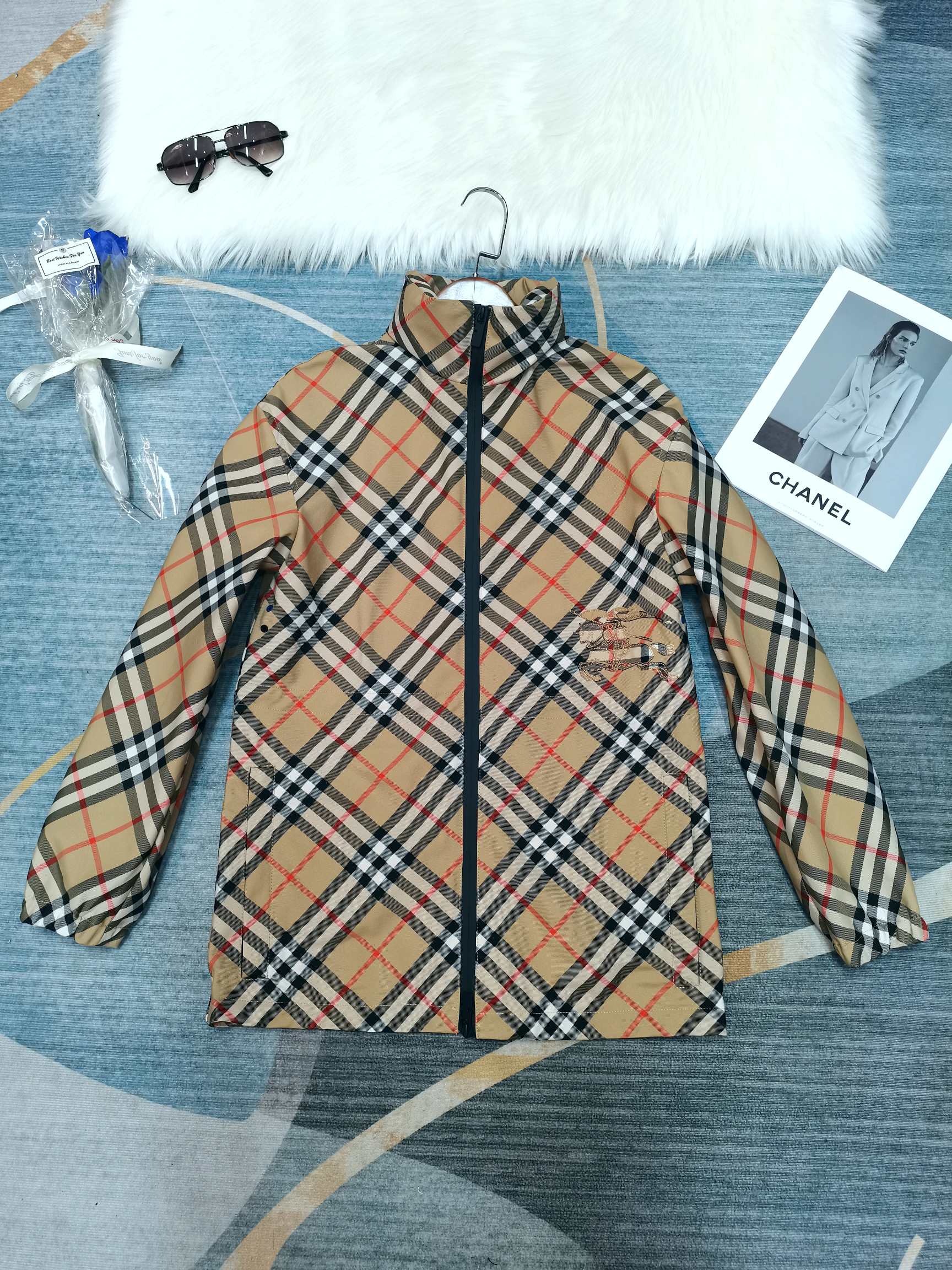 Burberry Ropa Abrigos y chaquetas Albaricoque Gris Colección de otoño Blusa con capucha