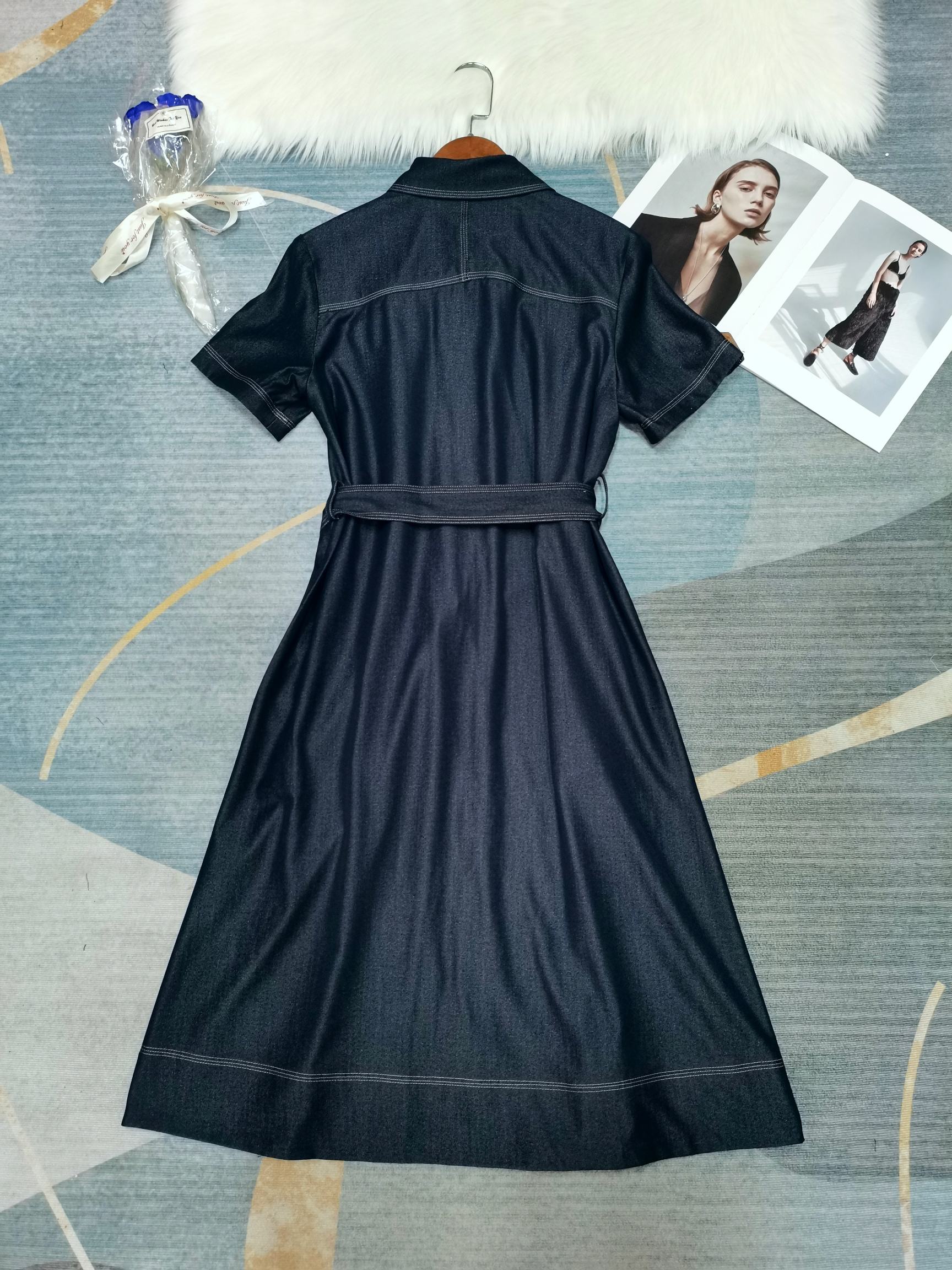 “Original Hard-Core Women’s Suit by Burberry with Unique Craftsmanship” - 图片 7