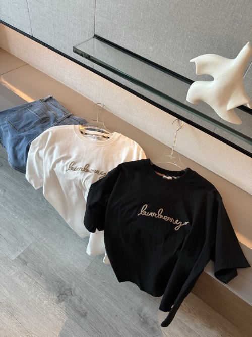 Burberry Women's Limited Edition Embroidered T-Shirt - Valentine's Day Special 1 Burberry Women's Limited Edition Embroidered T-Shirt - Valentine's Day Special