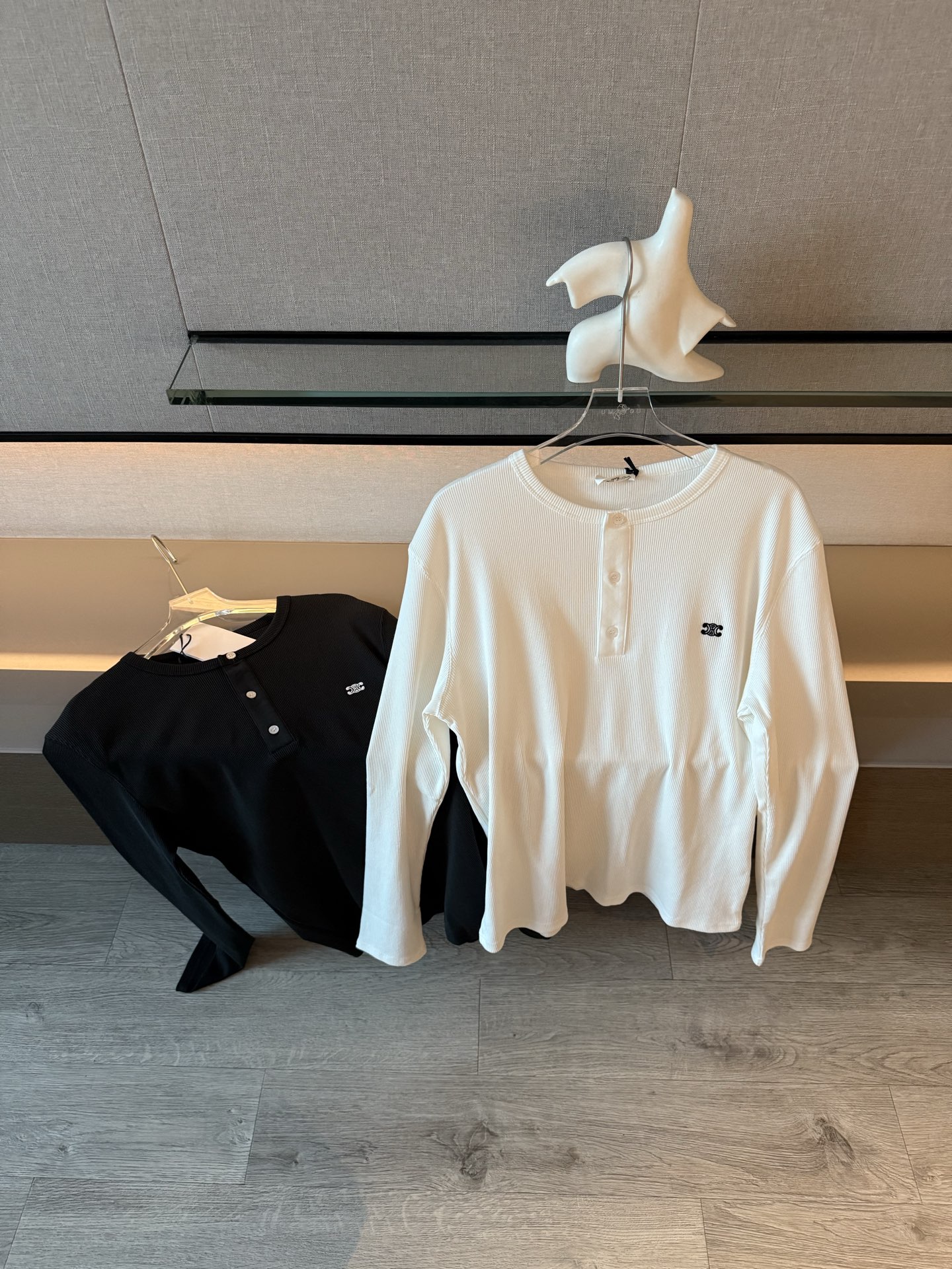 Miu Miu Ribbed Long Sleeve Top,Relaxed Fit ,Old Money Style,Black and White 2 i1754914506092 9832 0 0