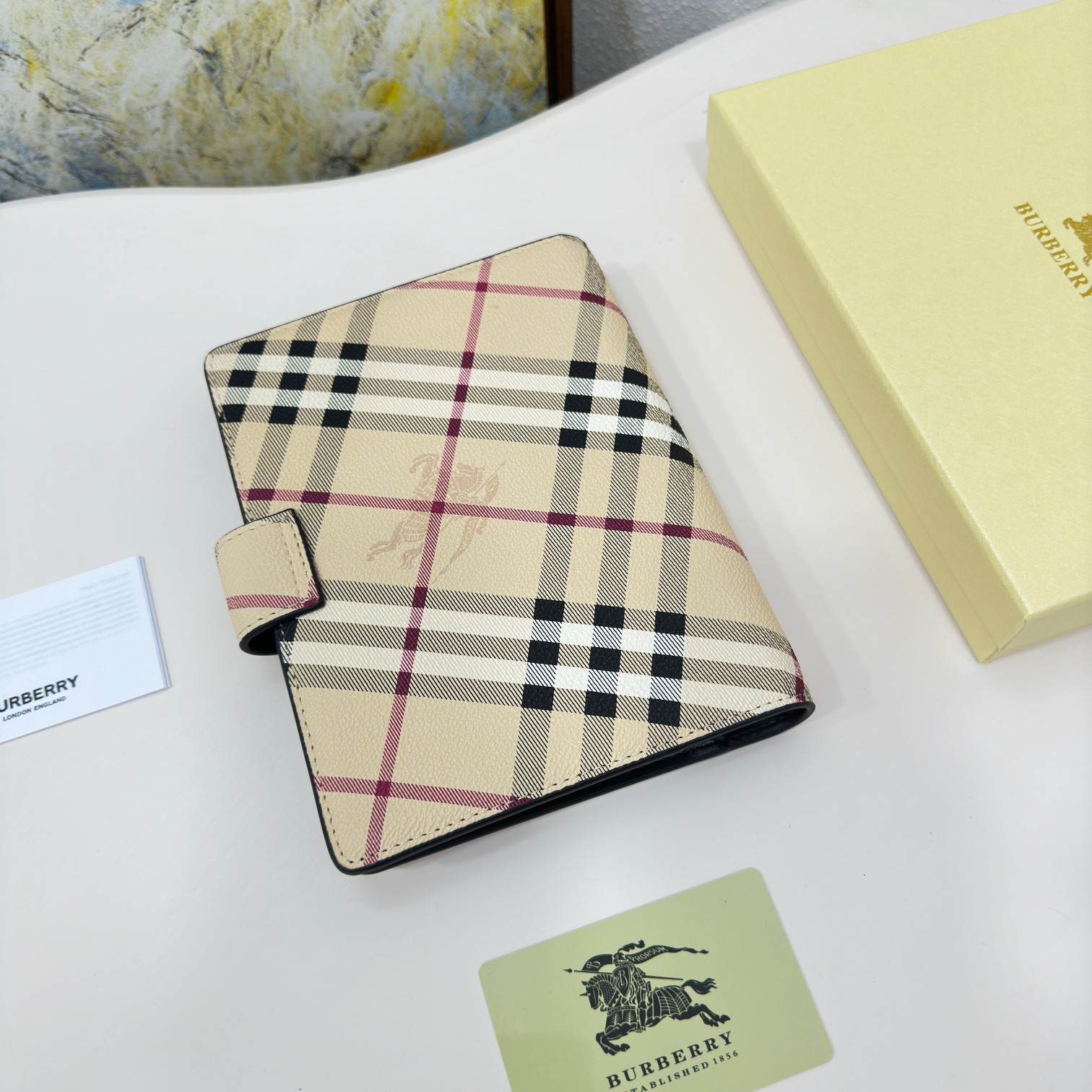 BURBERRY Notebook - Comprehensive 3