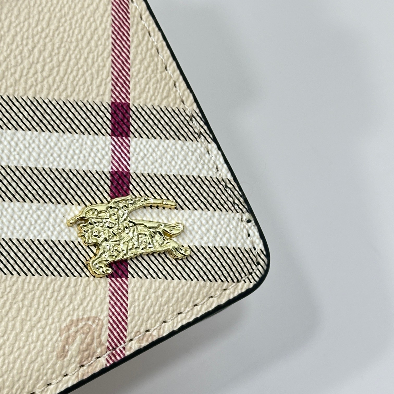 BURBERRY Notebook - Comprehensive 6