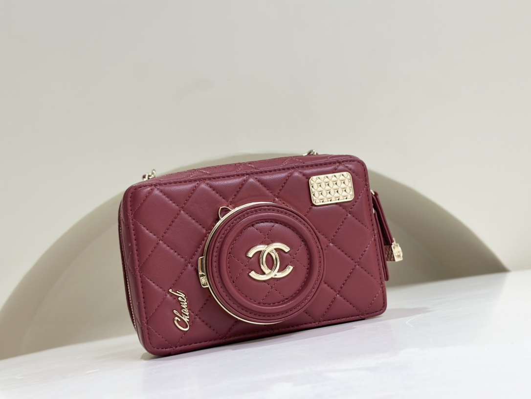 Where can I buy the best 1:1 original
 Chanel Camera Bags P988831