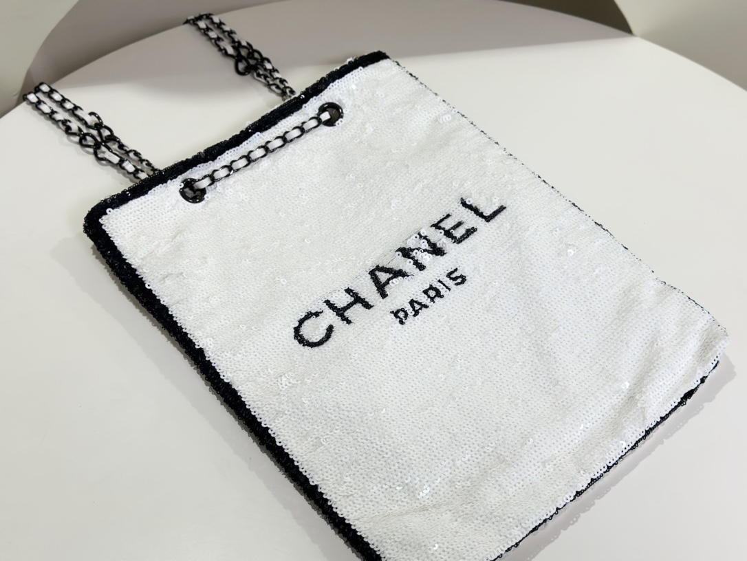 Chanel Tote Bags P988531
