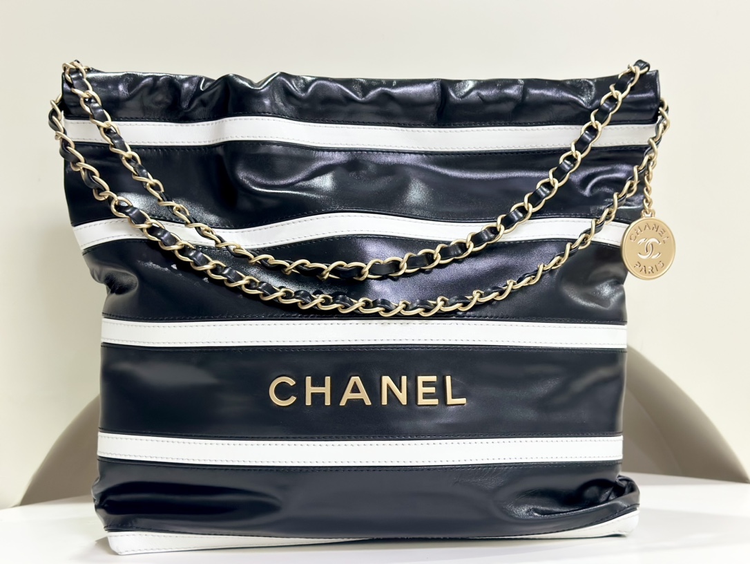 Chanel Handbags Crossbody & Shoulder Bags Cowhide Fashion Casual P988831