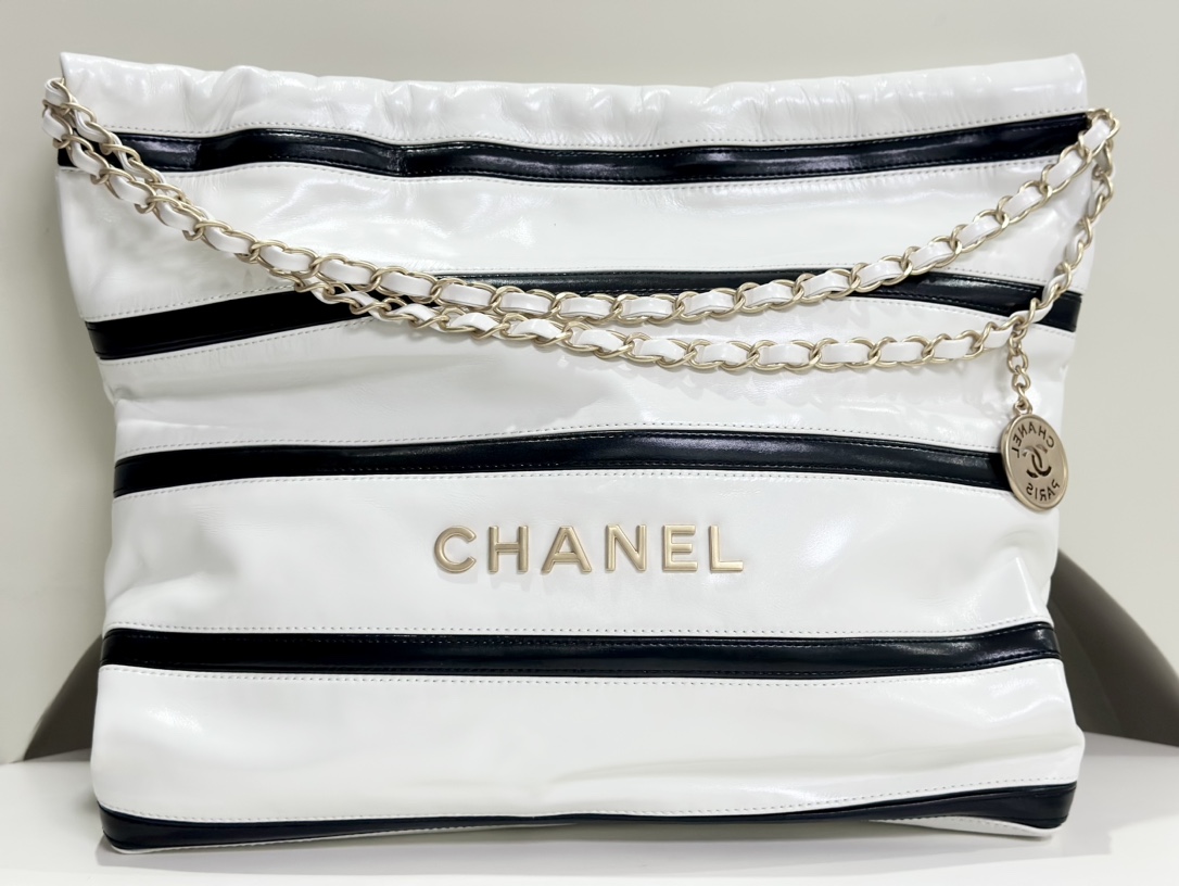AAAA Customize
 Chanel Handbags Crossbody & Shoulder Bags Cowhide Fashion Casual P988841