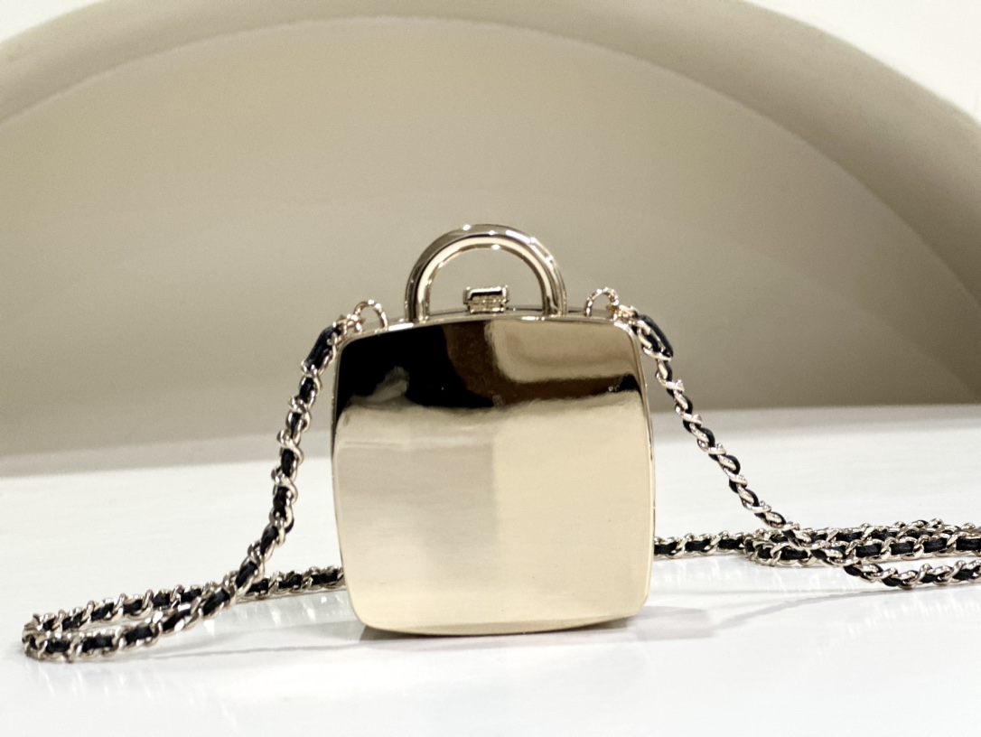 Chanel Mini Vanity Case with Chain - Black 5 i1728977735 7845 3