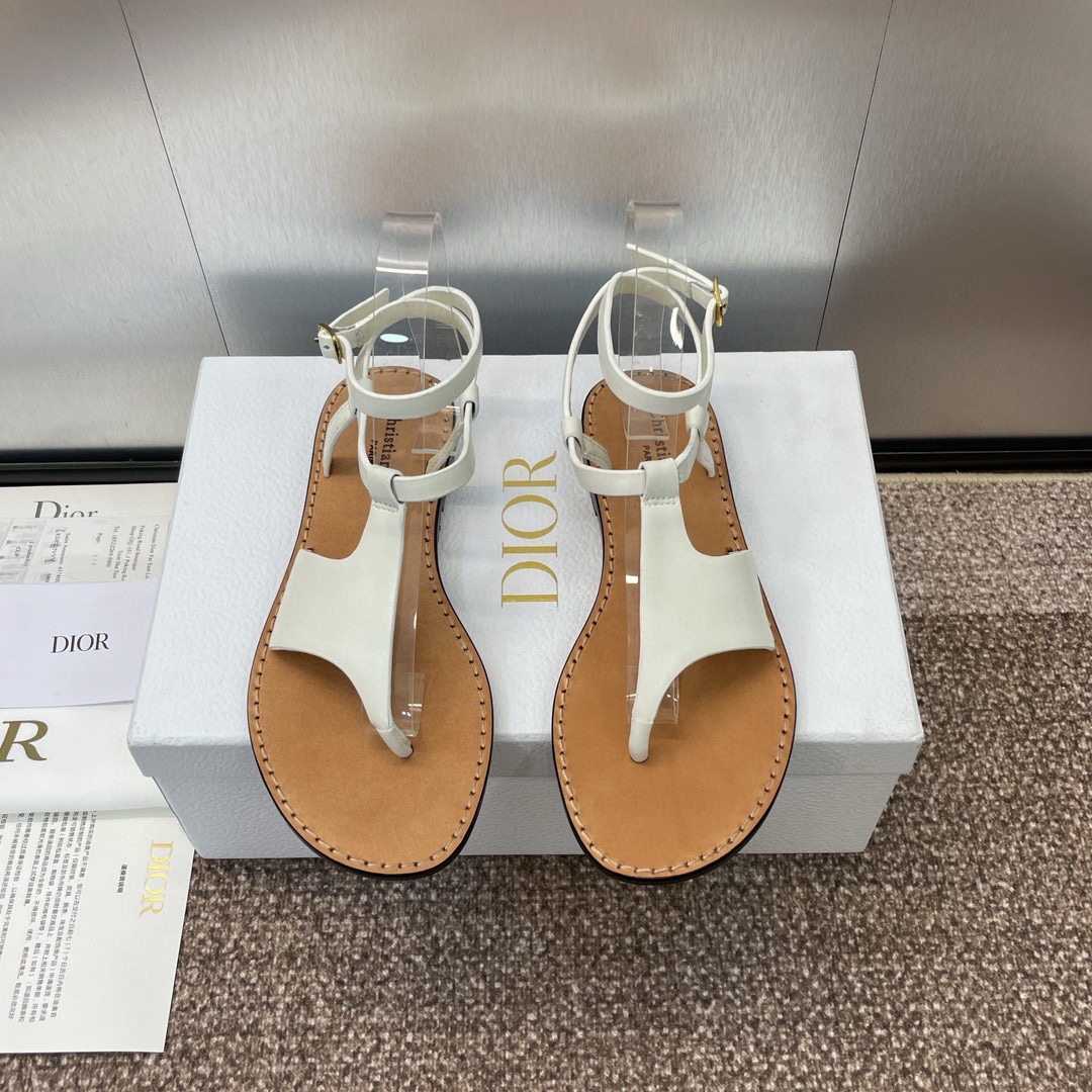 Dior Schoenen Teenslippers Sandalen Pantoffels Goud hardware Kalfsleer Koeienhuid Echt leer Schapenvacht Lente/Zomercollectie