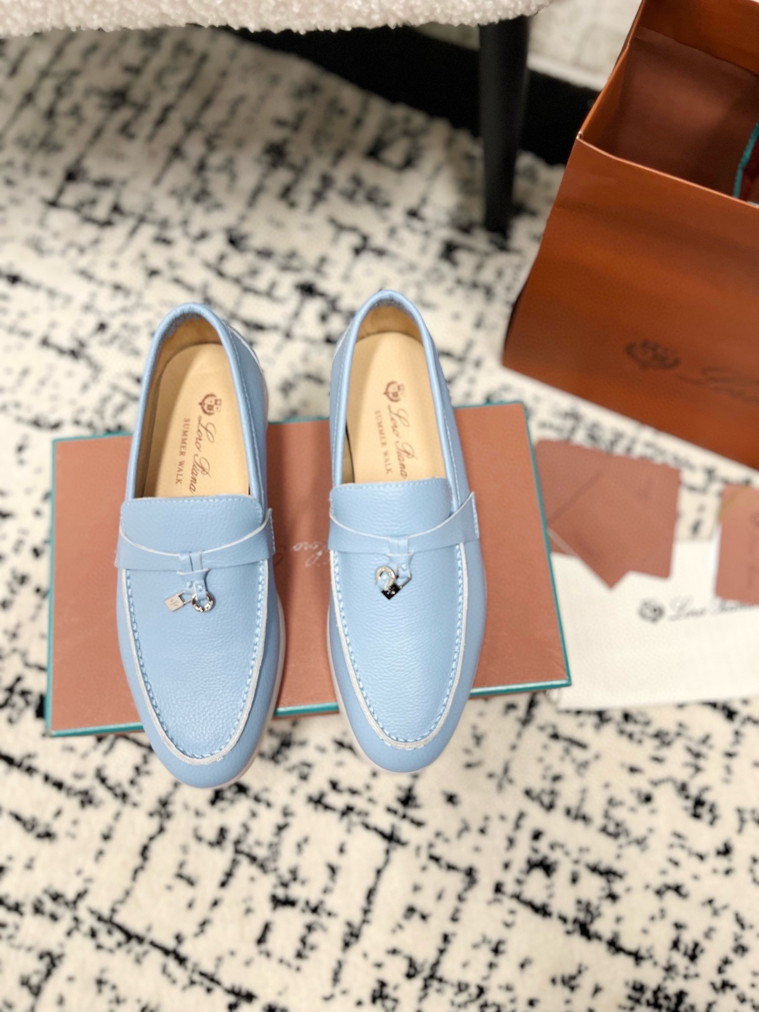 Loro Piana Schoenen Loafers Lycheepatroon Kalfsleer Koeienhuid