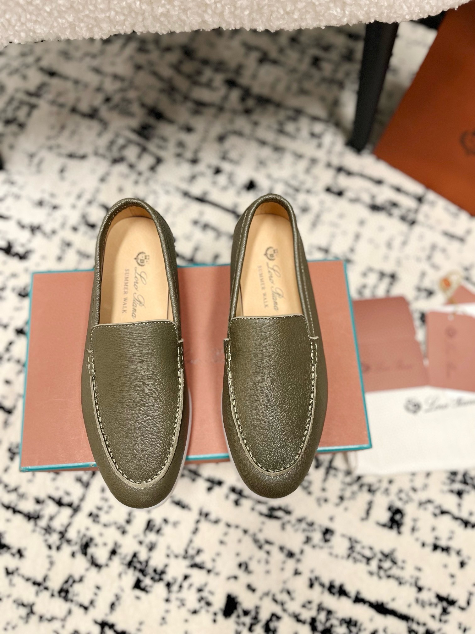 Loro Piana Schoenen Loafers Lycheepatroon Kalfsleer Kasjmier Koeienhuid