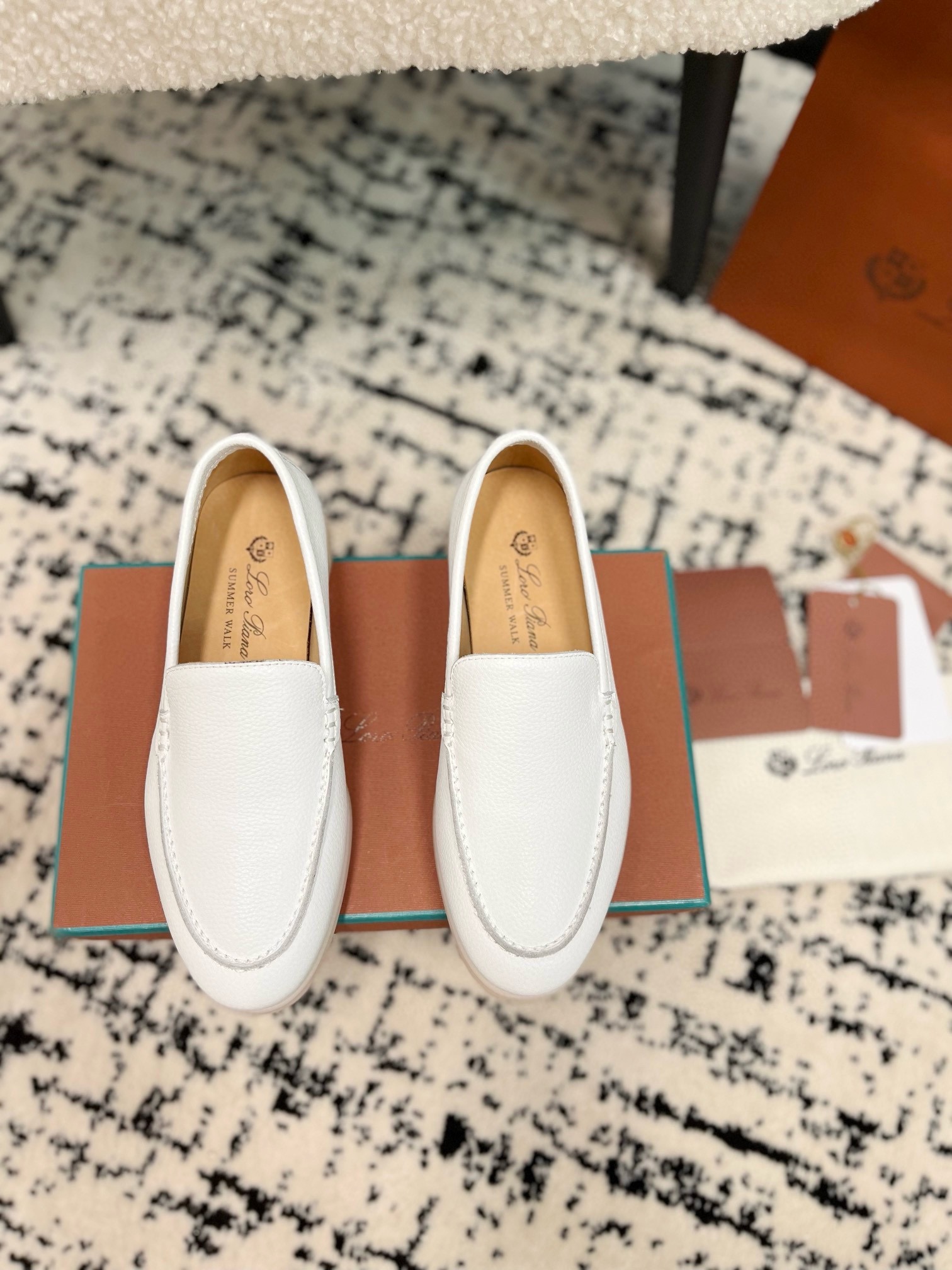 Loro Piana AAA+
 Schoenen Loafers Lycheepatroon Kalfsleer Kasjmier Koeienhuid