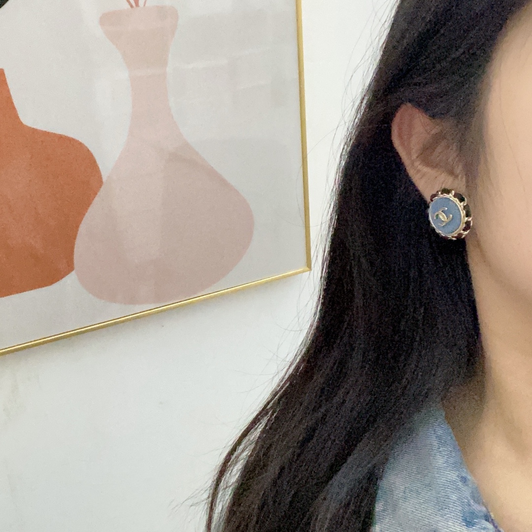 NO:714866,Xiaoxiang round leather blue denim earrings, Chanel earrings, chanel19860909小香圆形穿皮蓝色牛仔耳钉,香奈儿耳钉,chanel,Jewelry