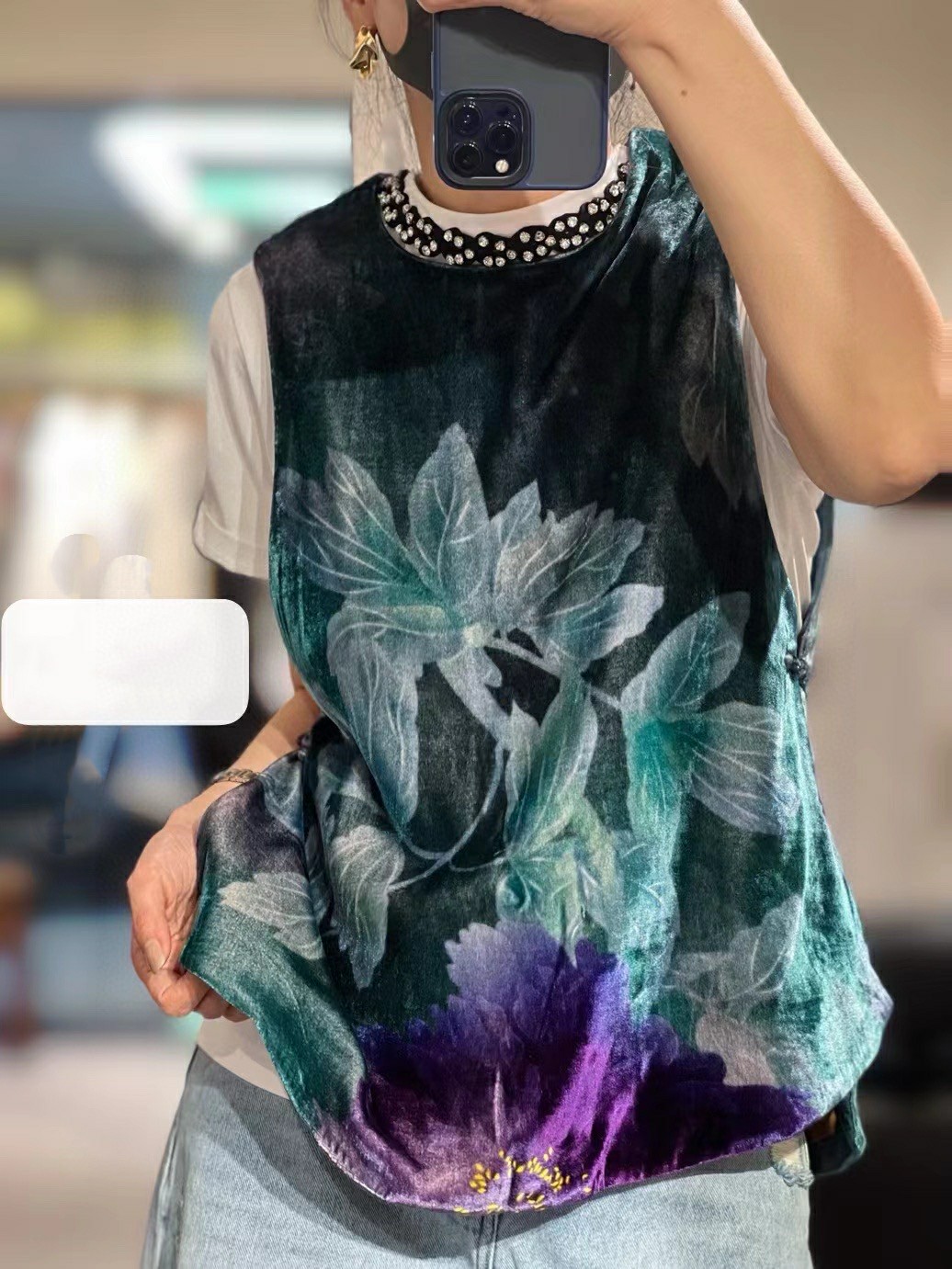 High-Quality Silk Women’s Clothes with Packaging: Perfect for White Shirts or Sweaters