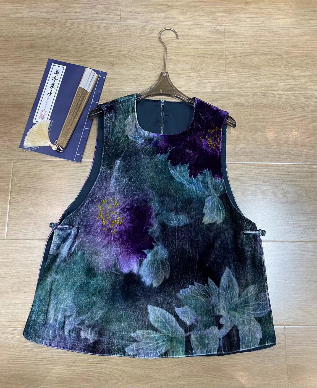 High-Quality Silk Women’s Clothes with Packaging: Perfect for White Shirts or Sweaters - 图片 3