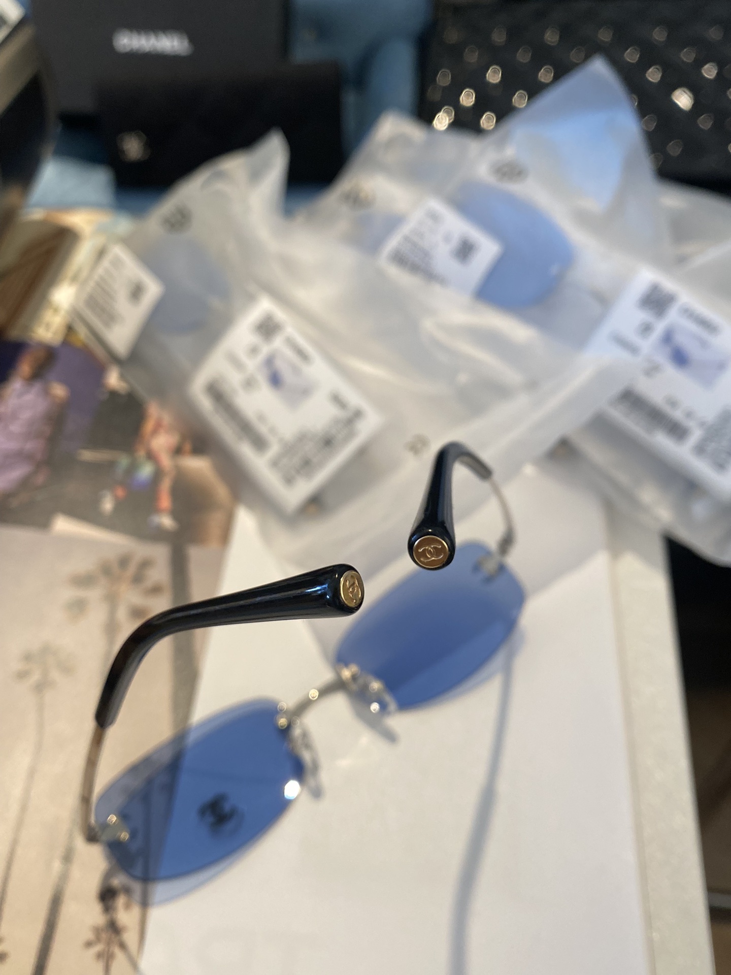  💙jennie with chanel vintage🕶️
🕶️ch4002  被妮神带。的中古香奶奶