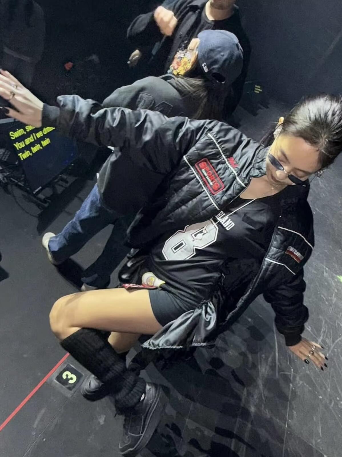  💙jennie with chanel vintage🕶️
🕶️ch4002  被妮神带。的中古香奶奶