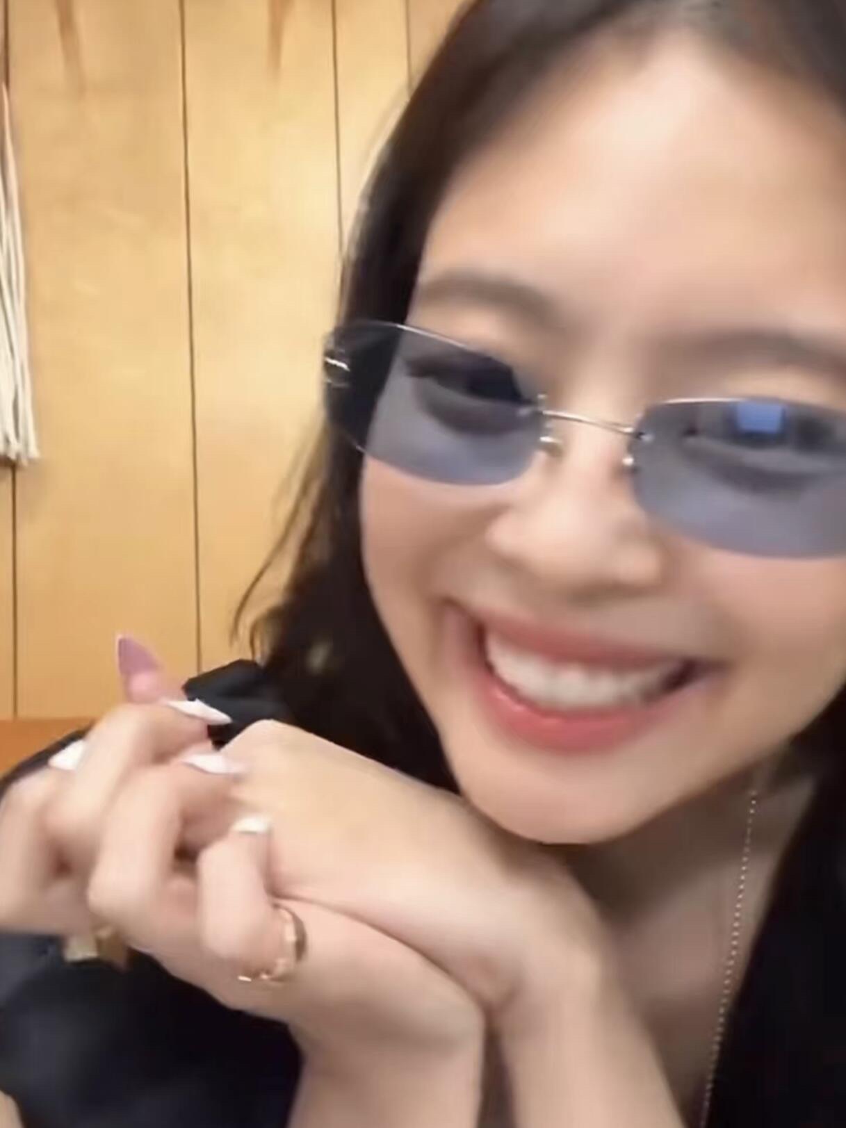  💙jennie with chanel vintage🕶️
🕶️ch4002  被妮神带。的中古香奶奶