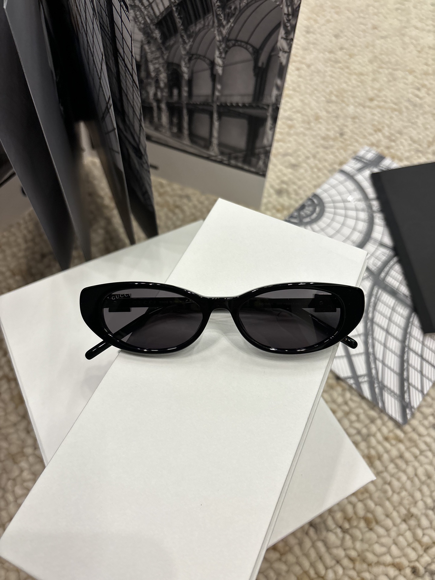 【GG1680S】¡Llegó el modelo del Festival de Cine de Ni Ni! 🕶️ gucc* gafas de sol de ojo de gato de montura estrecha, ele…
