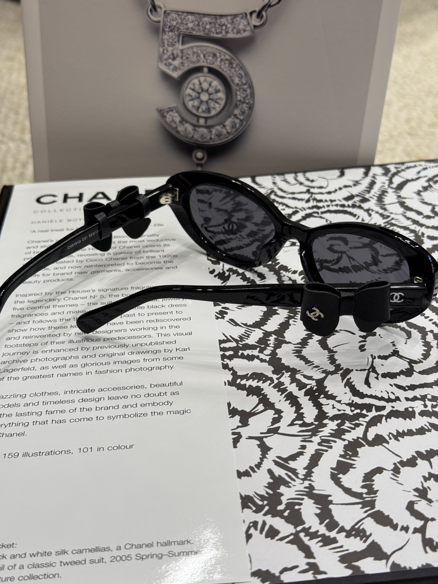Chanel Sunglasses CH9181