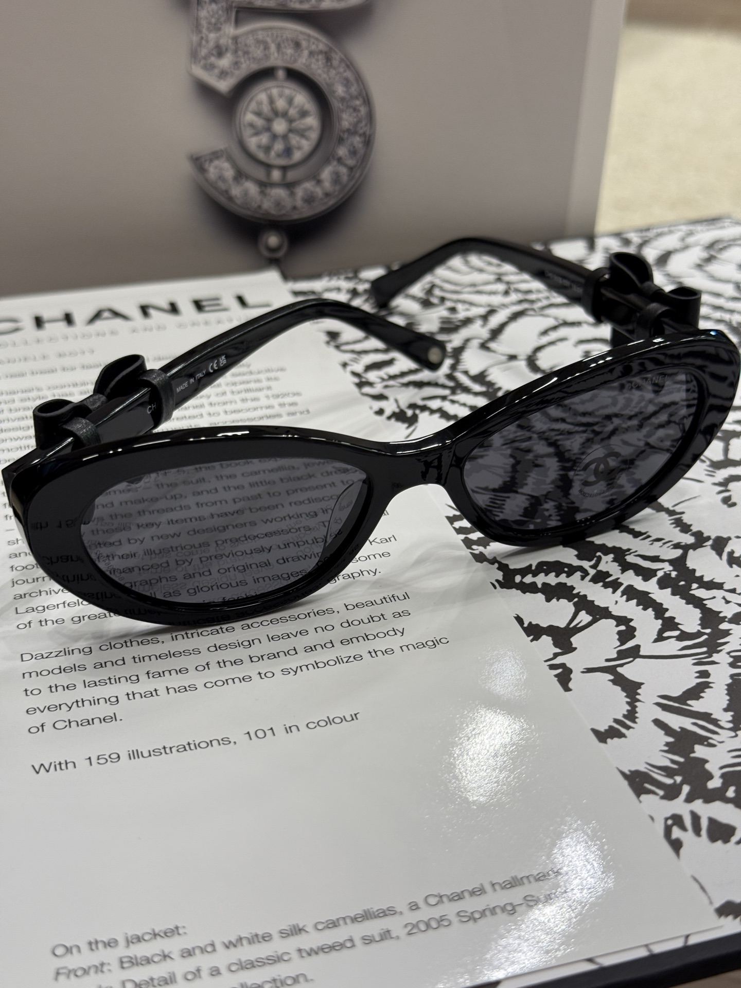 Chanel Sunglasses CH9181